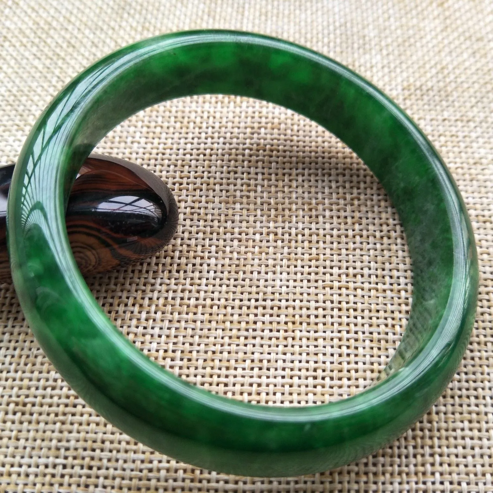 10% OFF- 56/57/58 mm Certified Natural Jadeite Emerald A Jade HandCarved Bangle Z033