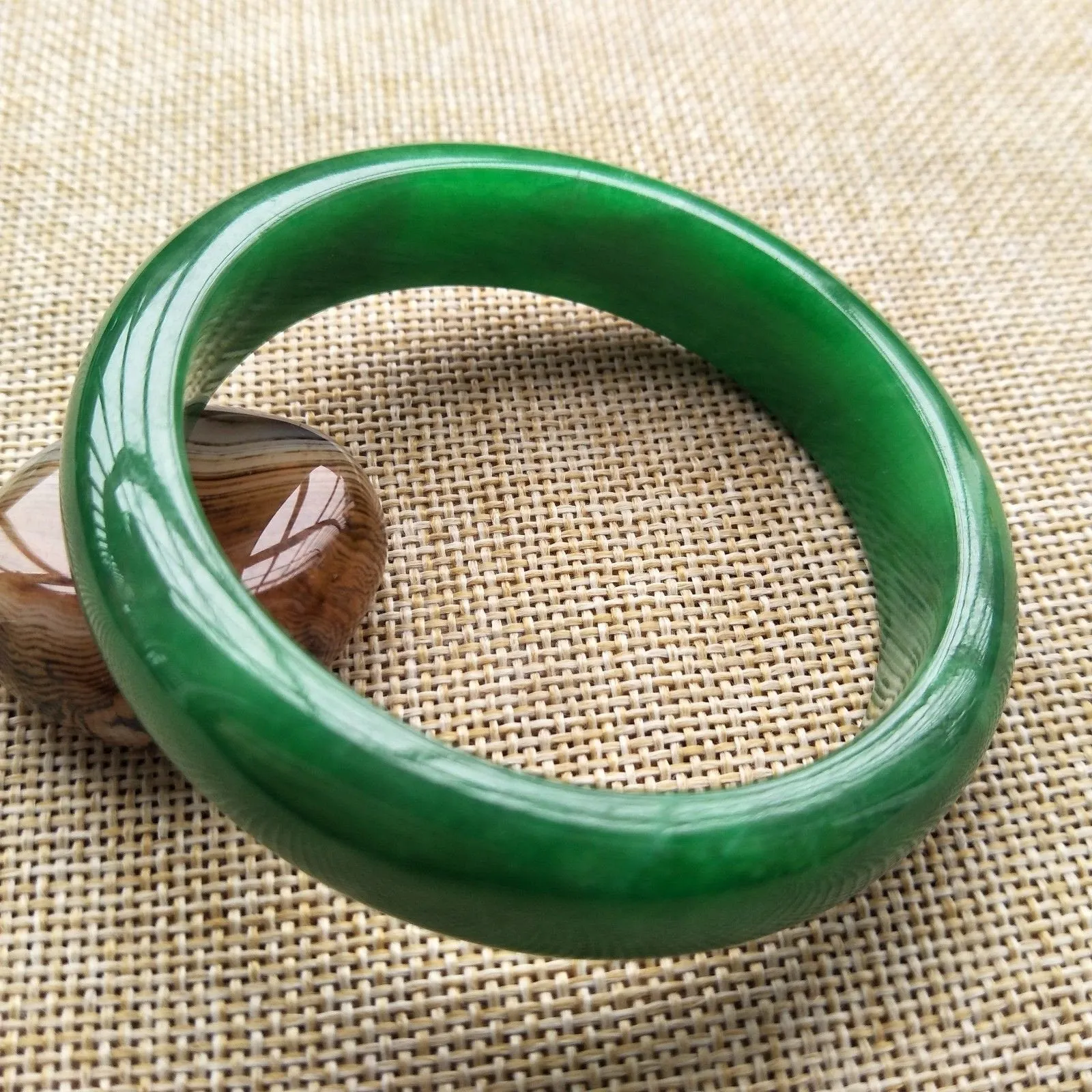 10% OFF- 56/57/58 mm Certified Natural Jadeite Emerald A*Jade Handcarved Bangle C135