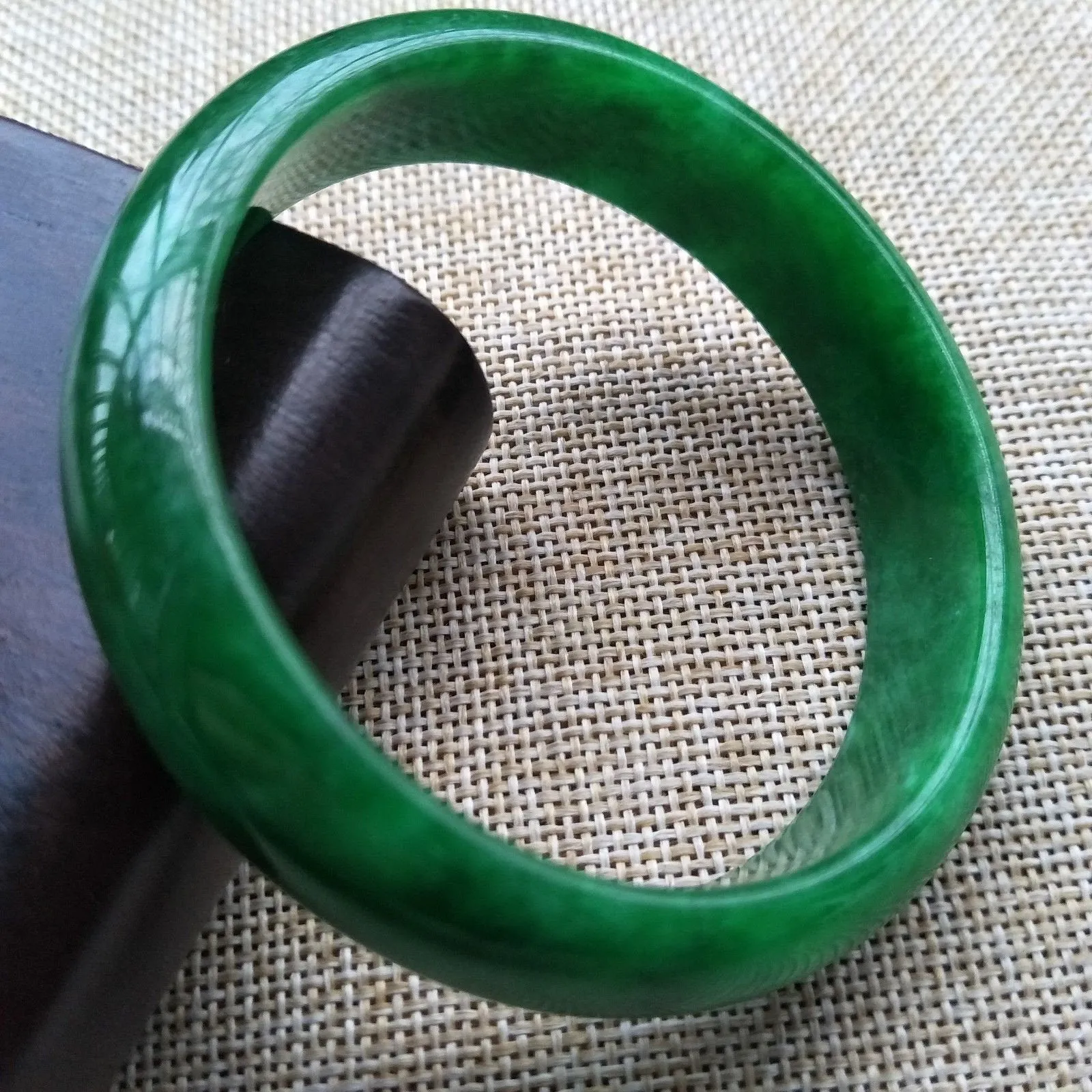 10% OFF- 57/58/59 mm Certified Natural Jadeite Emerald A*Jade Handcarved Bangle C129