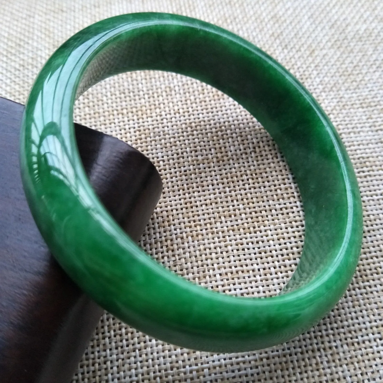 10% OFF- 58/59/60 mm Certified Natural Jadeite Emerald A*Jade Handcarved Bangle C131