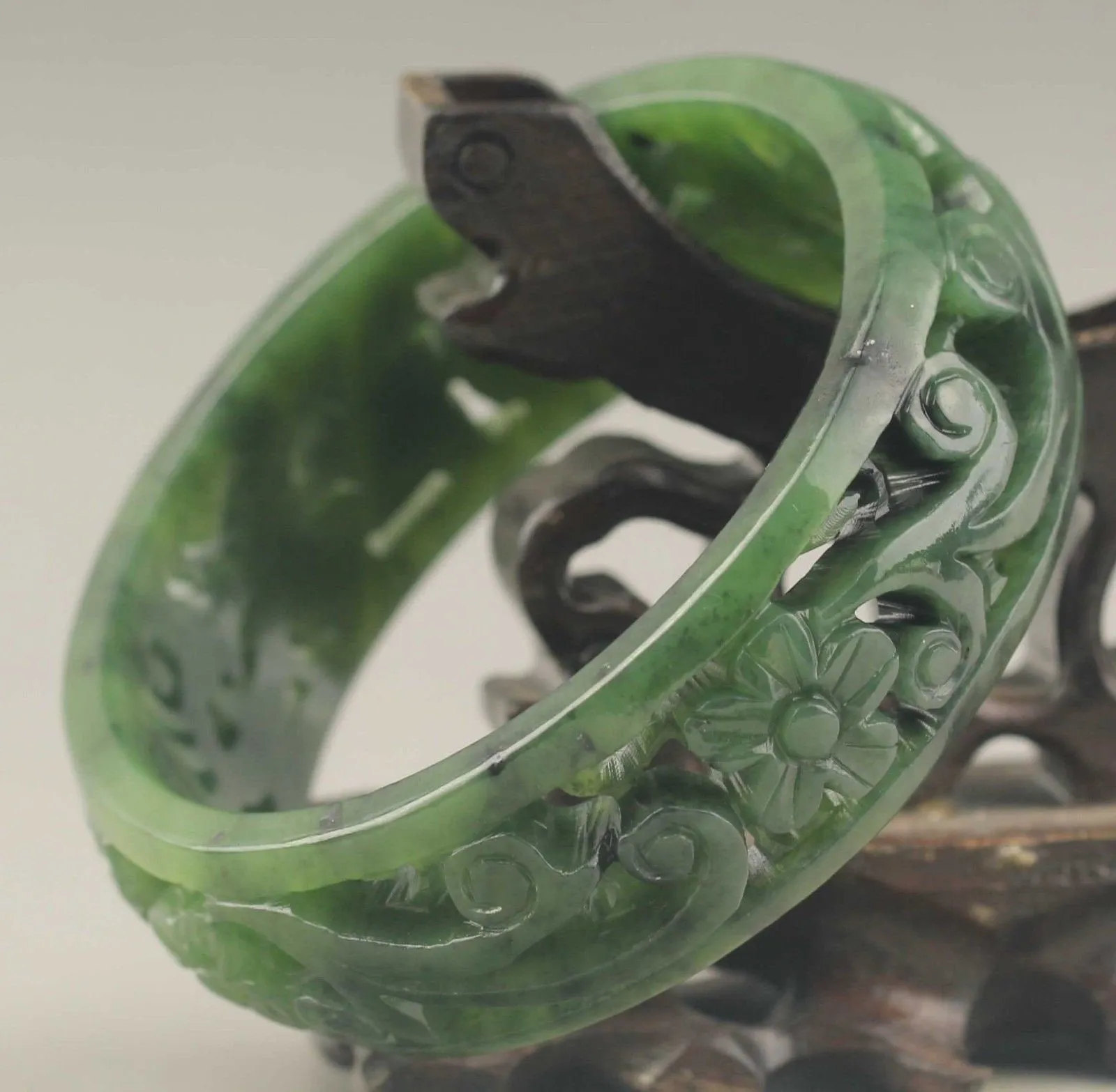 10% OFF- 59/60/61mm Certified Chinese Natural Green Hetian Emerald A*Jade HandCaved Flower Hollowed Out Bangle A1940