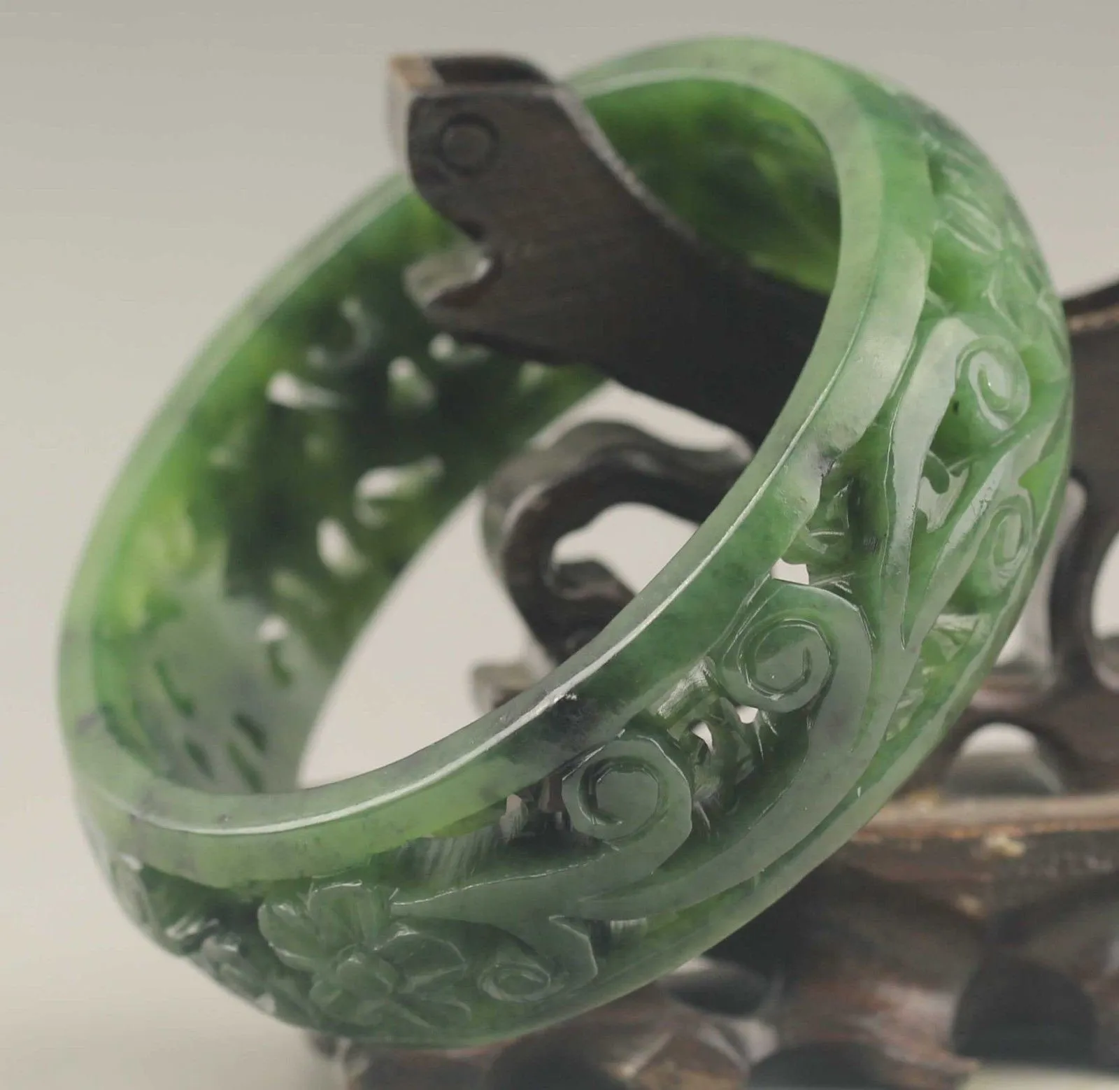 10% OFF- 59/60/61mm Certified Chinese Natural Green Hetian Emerald A*Jade HandCaved Flower Hollowed Out Bangle A1940