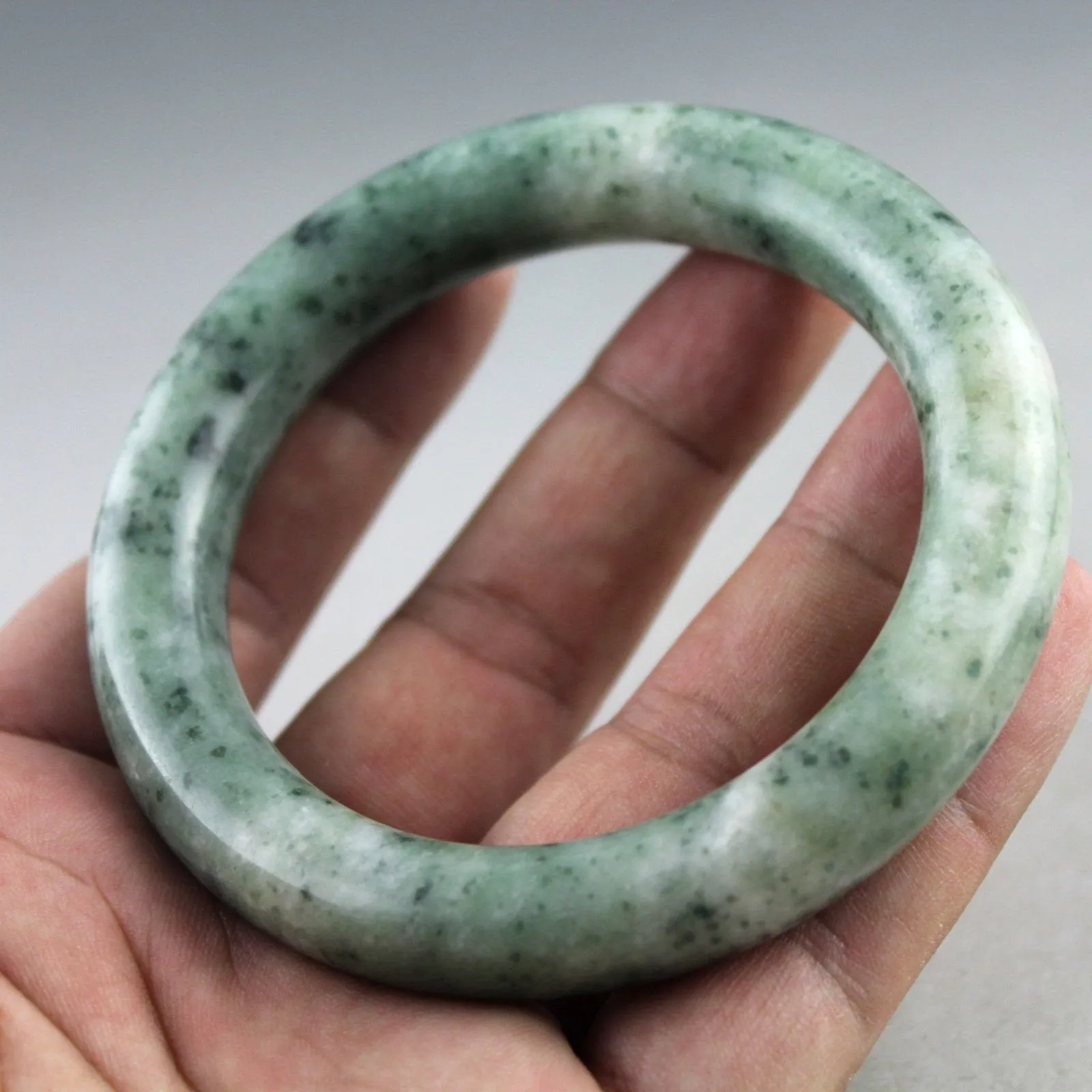 10% OFF- 59/60/61mm Certified Natural Oily Green Jadeite Emerald A*Jade HandCarved Bangle 1096