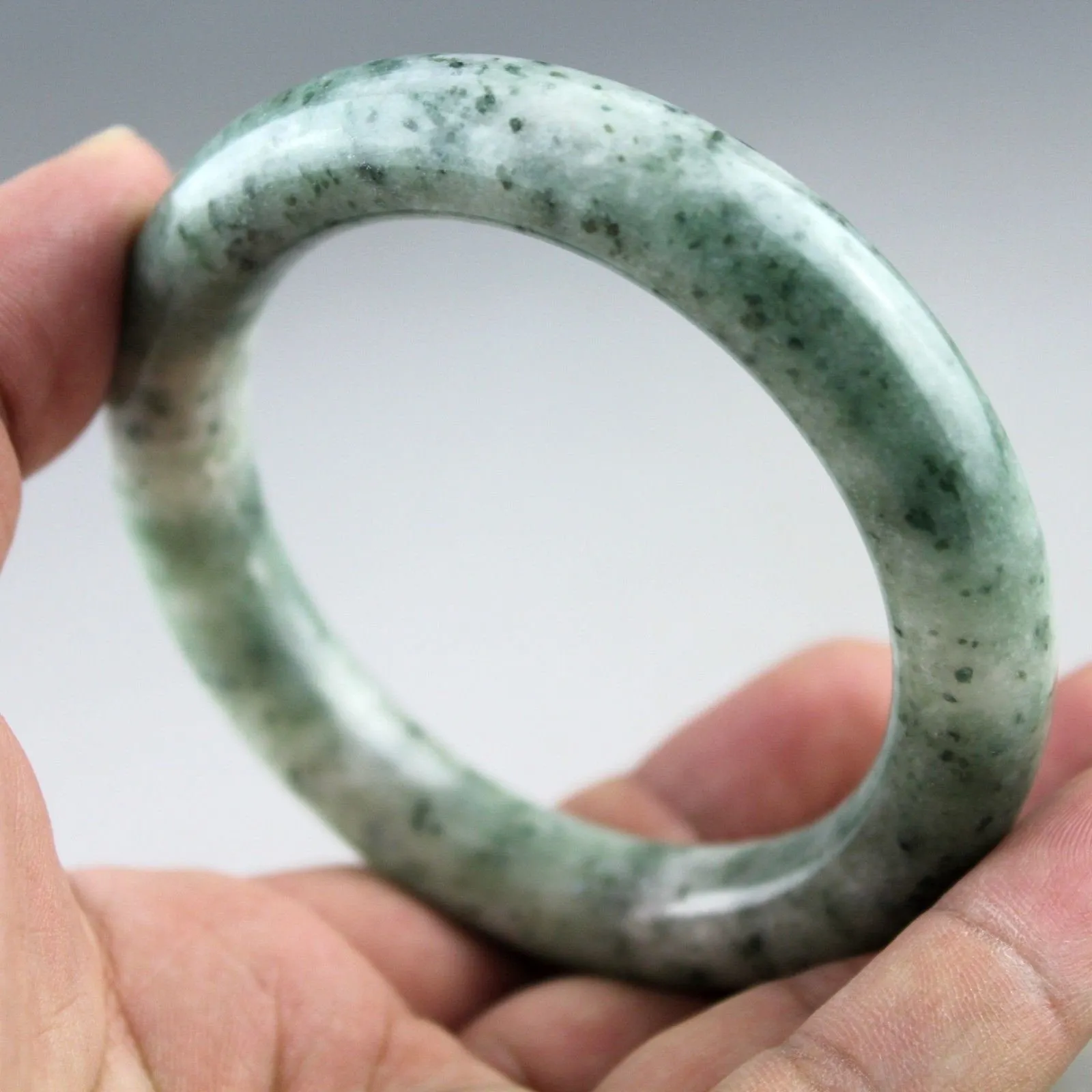10% OFF- 59/60/61mm Certified Natural Oily Green Jadeite Emerald A*Jade HandCarved Bangle 1096