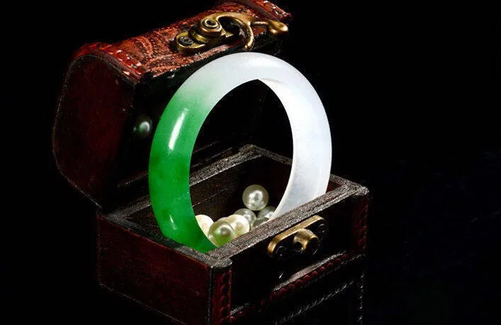 10% OFF- 60/61/62 mm Certified Natural Jadeite Emerald Jade Bangle《Grade A》