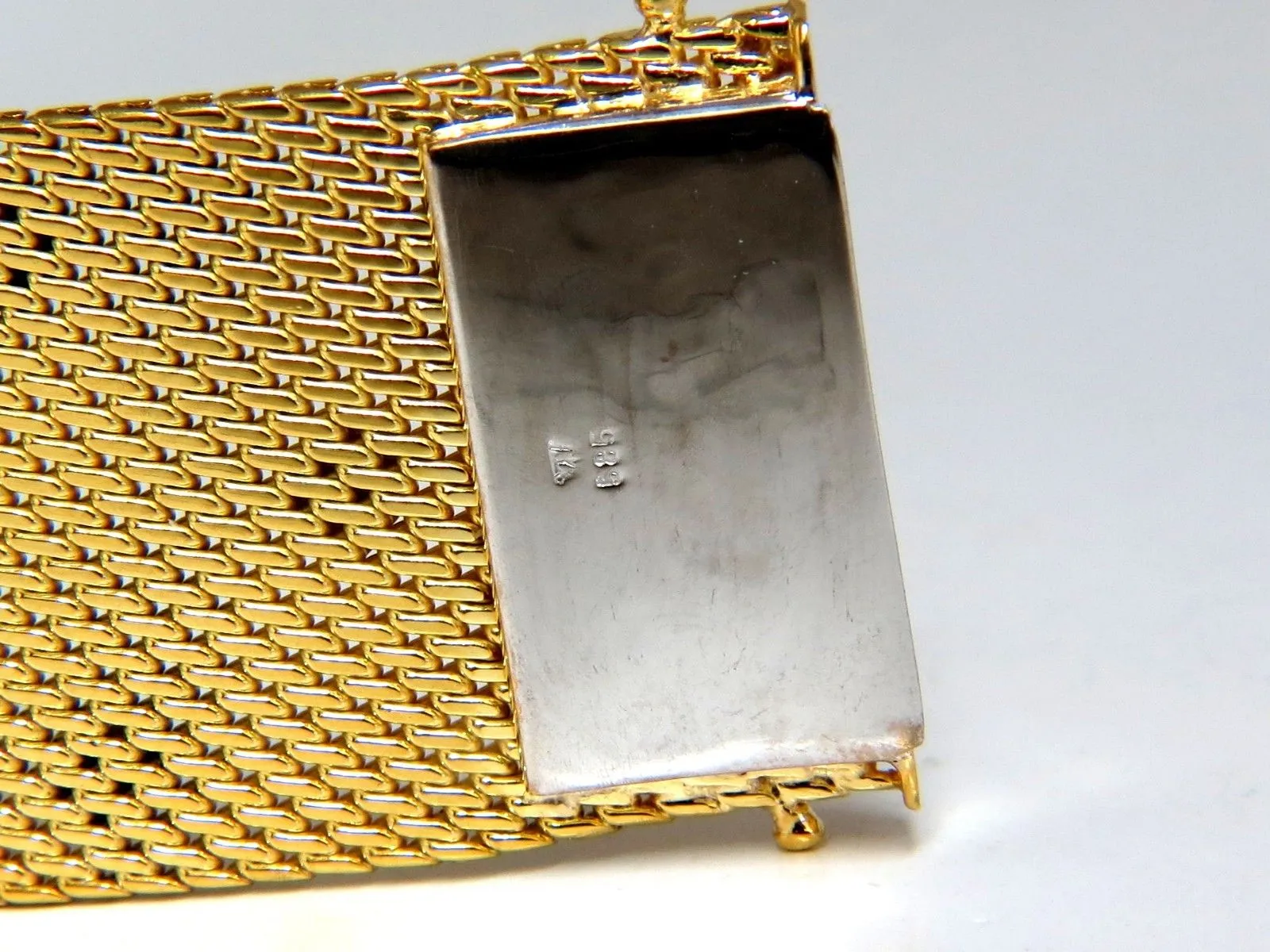 14kt. Gold Wide Mesh Spade Onlay Bracelet Cuff 80 Gram