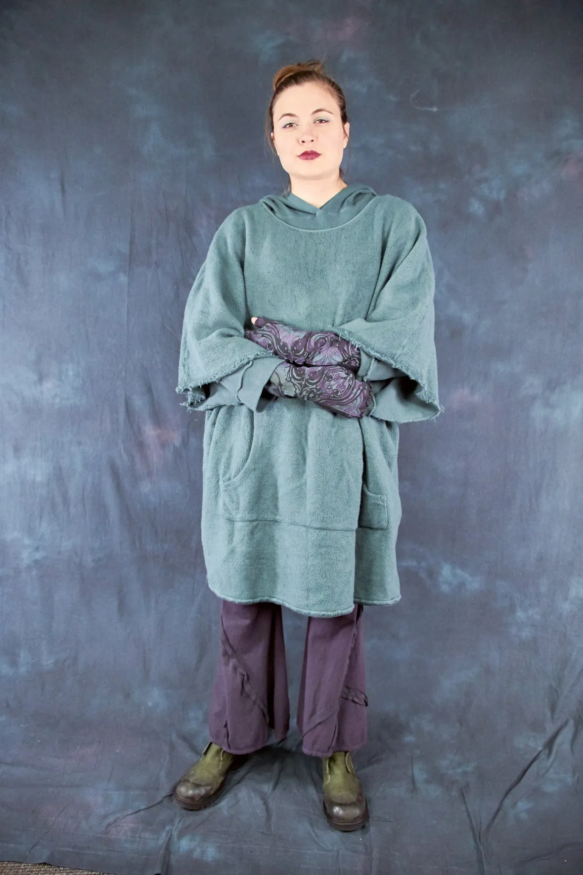 1589 Sherpa Poncho Spruce-U