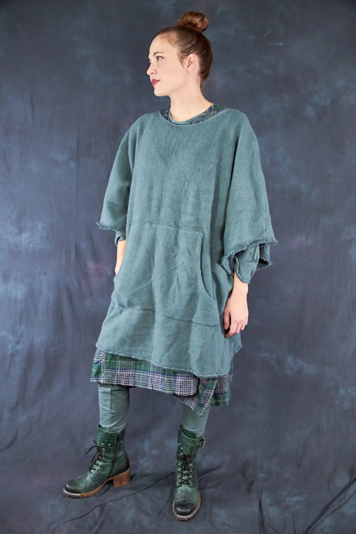 1589 Sherpa Poncho Spruce-U