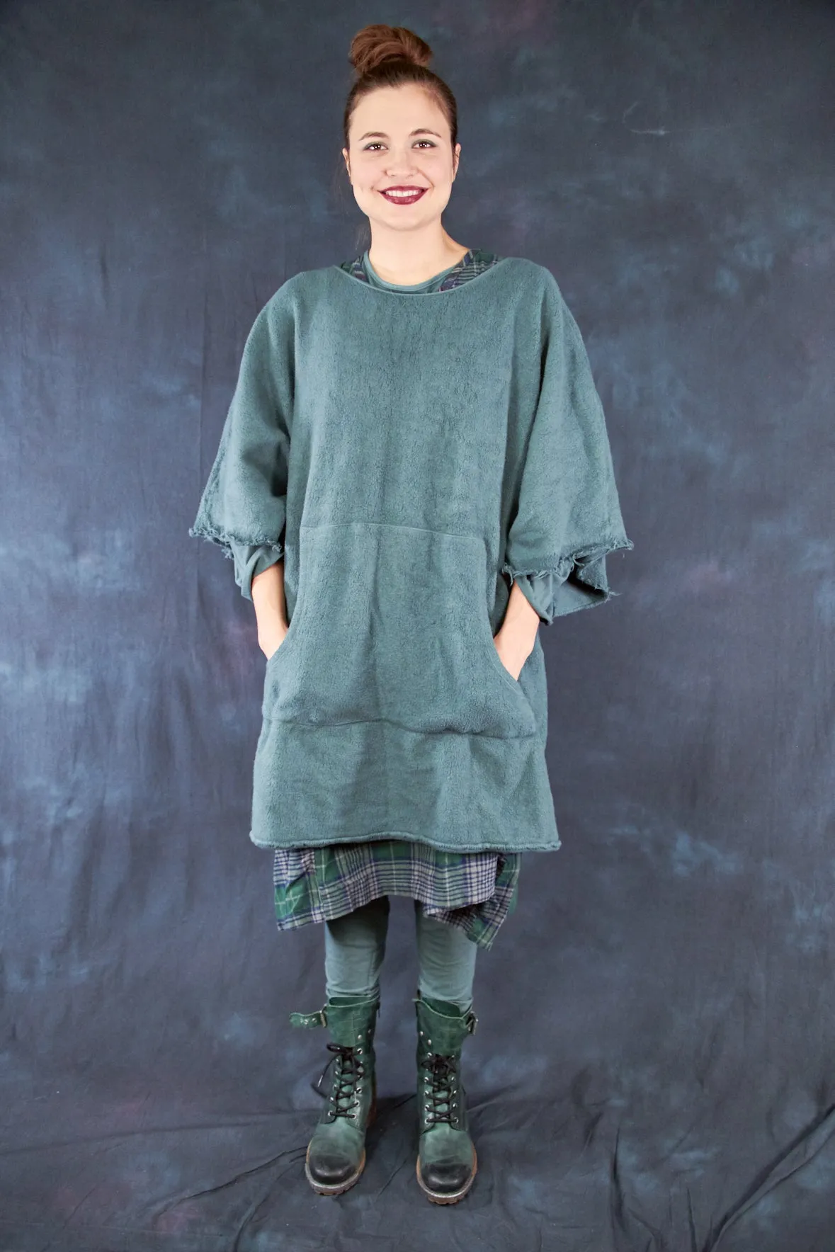 1589 Sherpa Poncho Spruce-U
