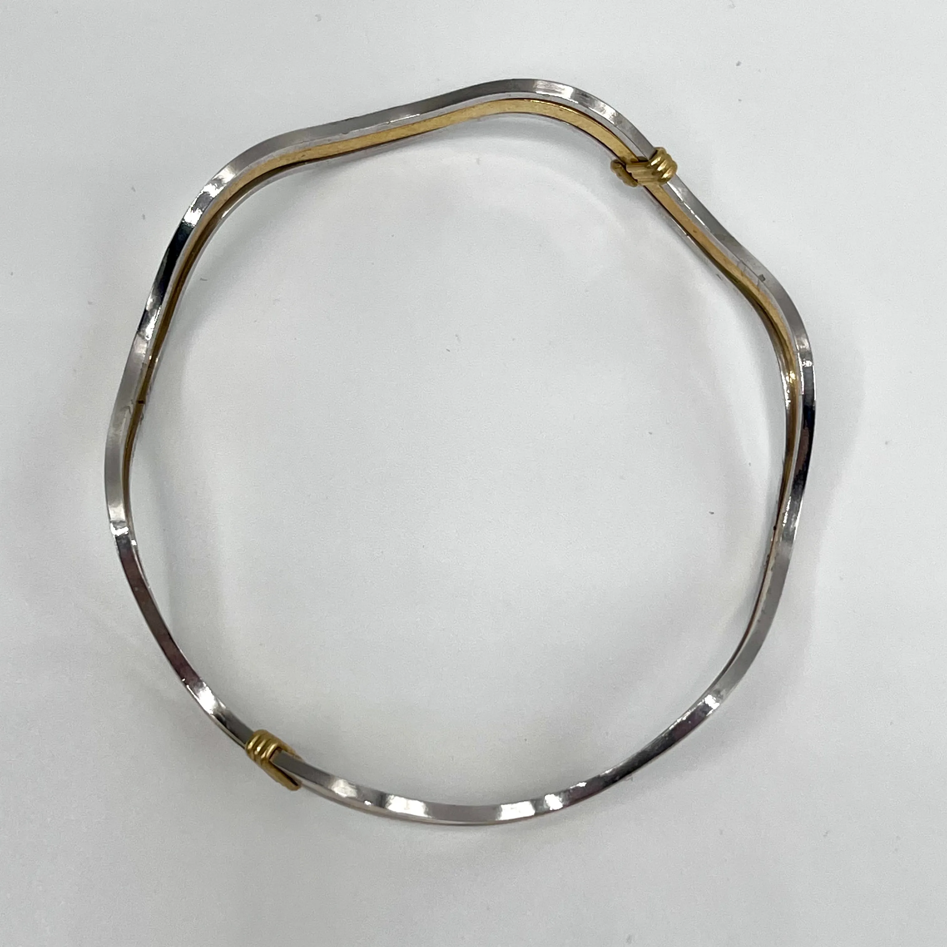 1978 Avon Fashion Waves Bracelet