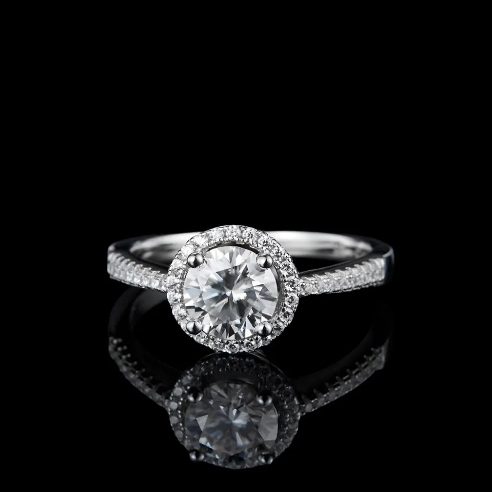1Ct VVS1 Diamond Halo Engagement Ring
