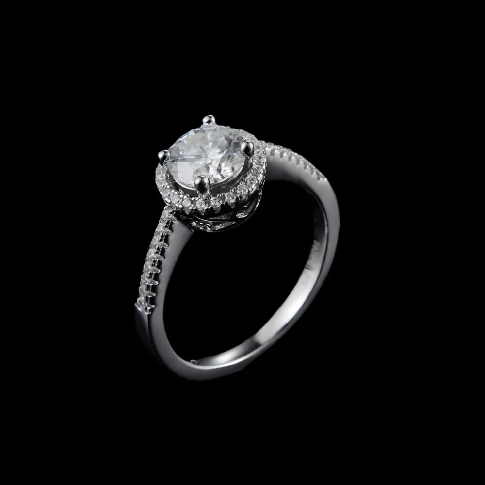 1Ct VVS1 Diamond Halo Engagement Ring
