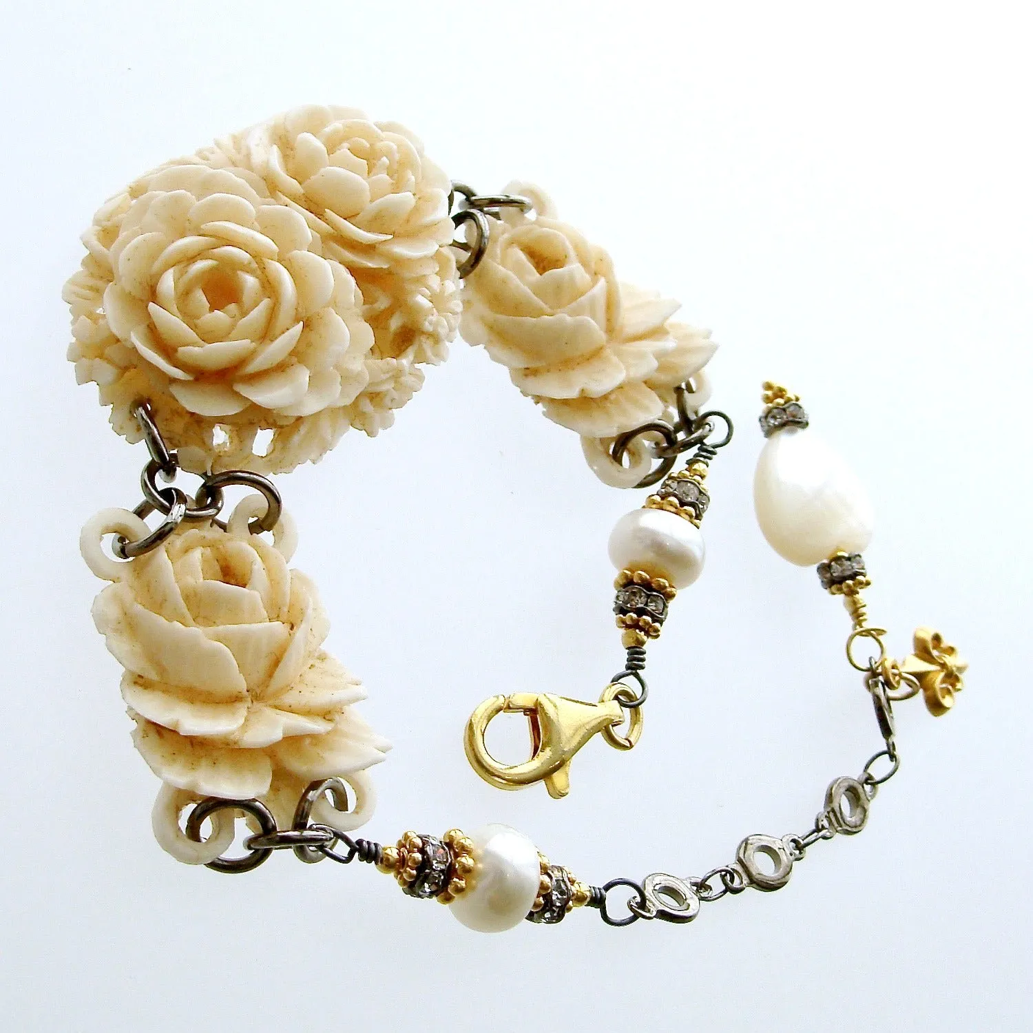 Adjustable Floral Roses EcoIvory And Pearl Bracelet With Mother of Pearl Heart - Clementine Bracelet