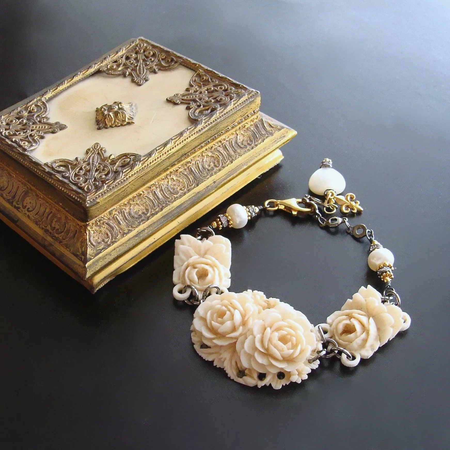 Adjustable Floral Roses EcoIvory And Pearl Bracelet With Mother of Pearl Heart - Clementine Bracelet