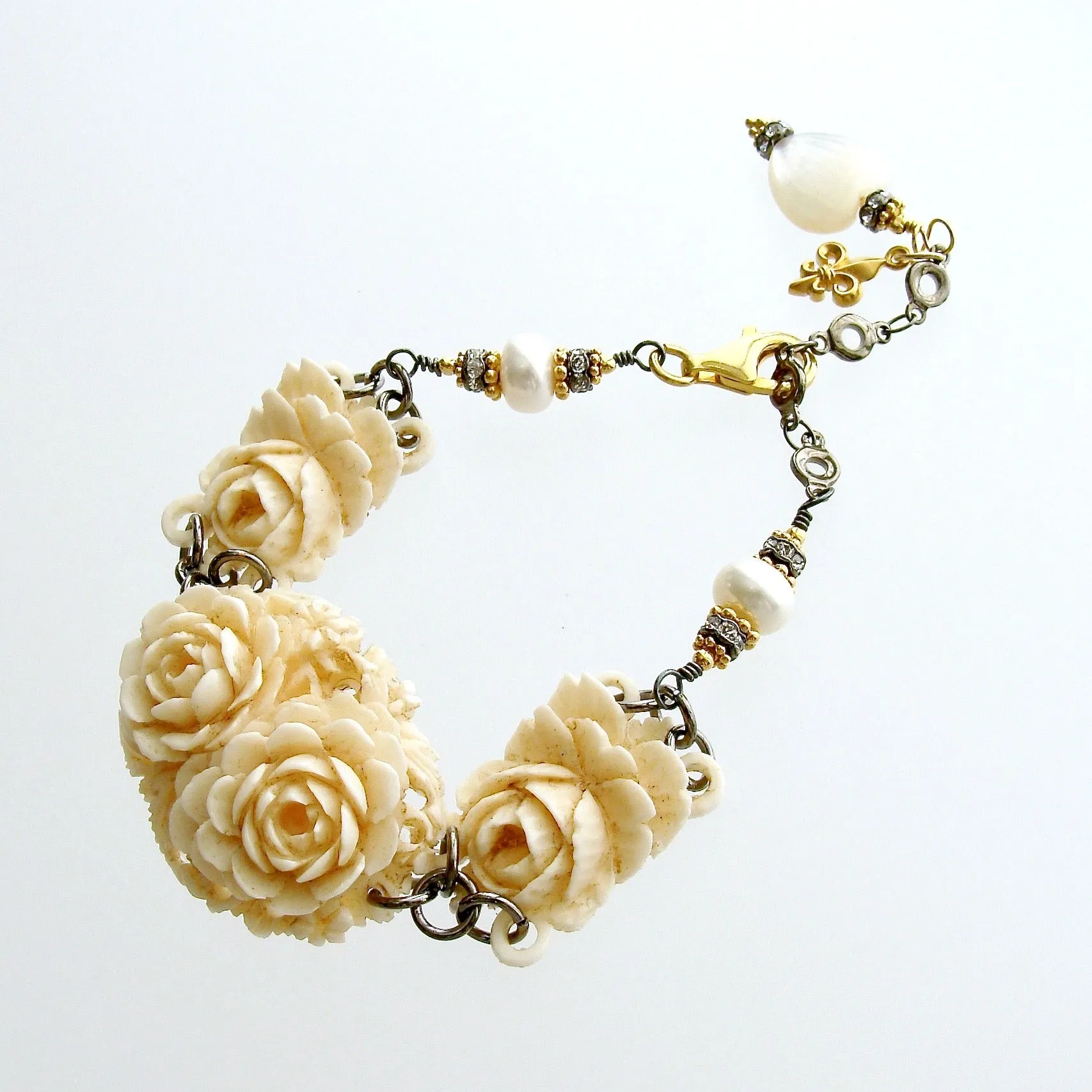 Adjustable Floral Roses EcoIvory And Pearl Bracelet With Mother of Pearl Heart - Clementine Bracelet