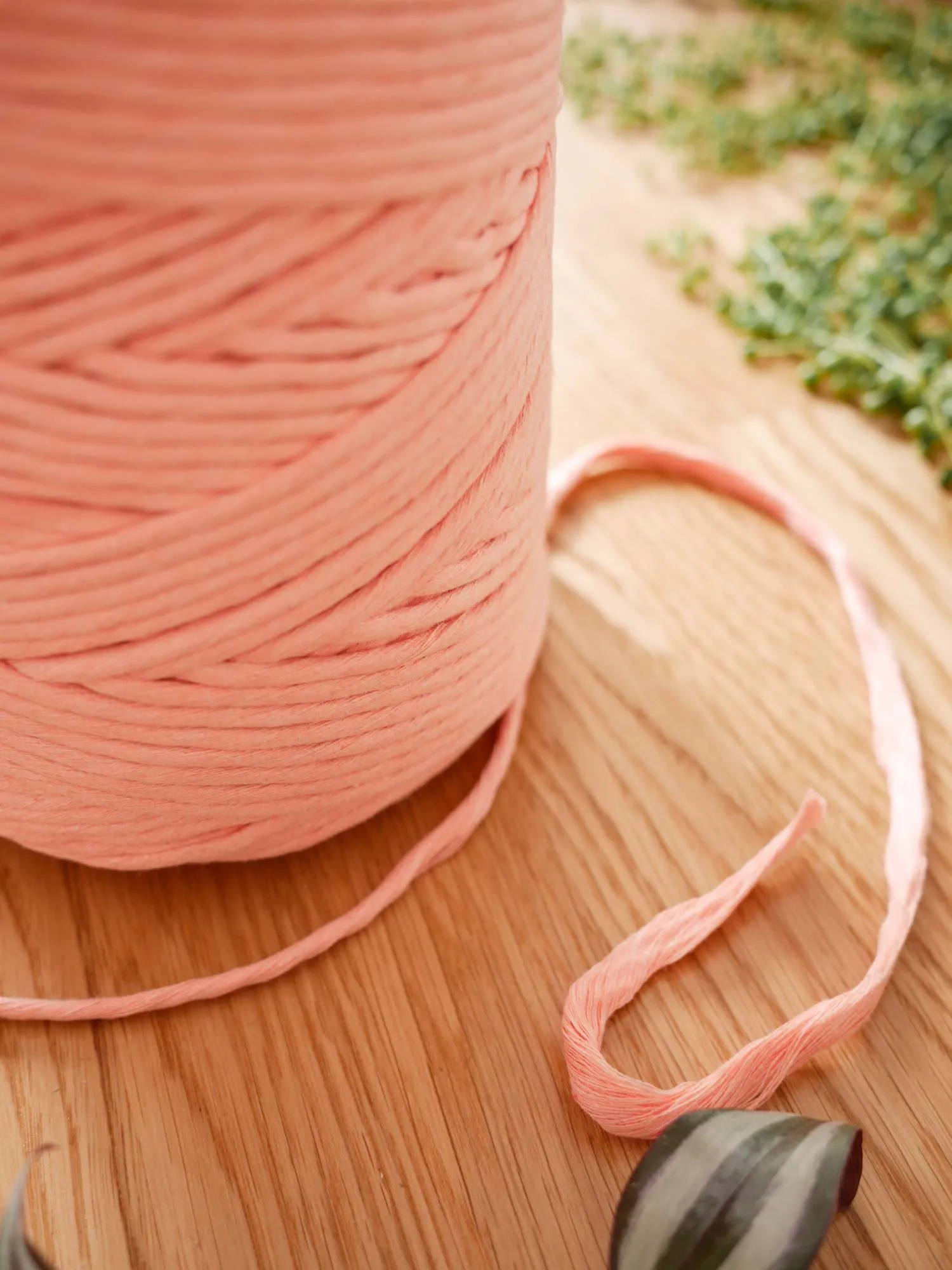 Apricot peach cotton string, 1 kg