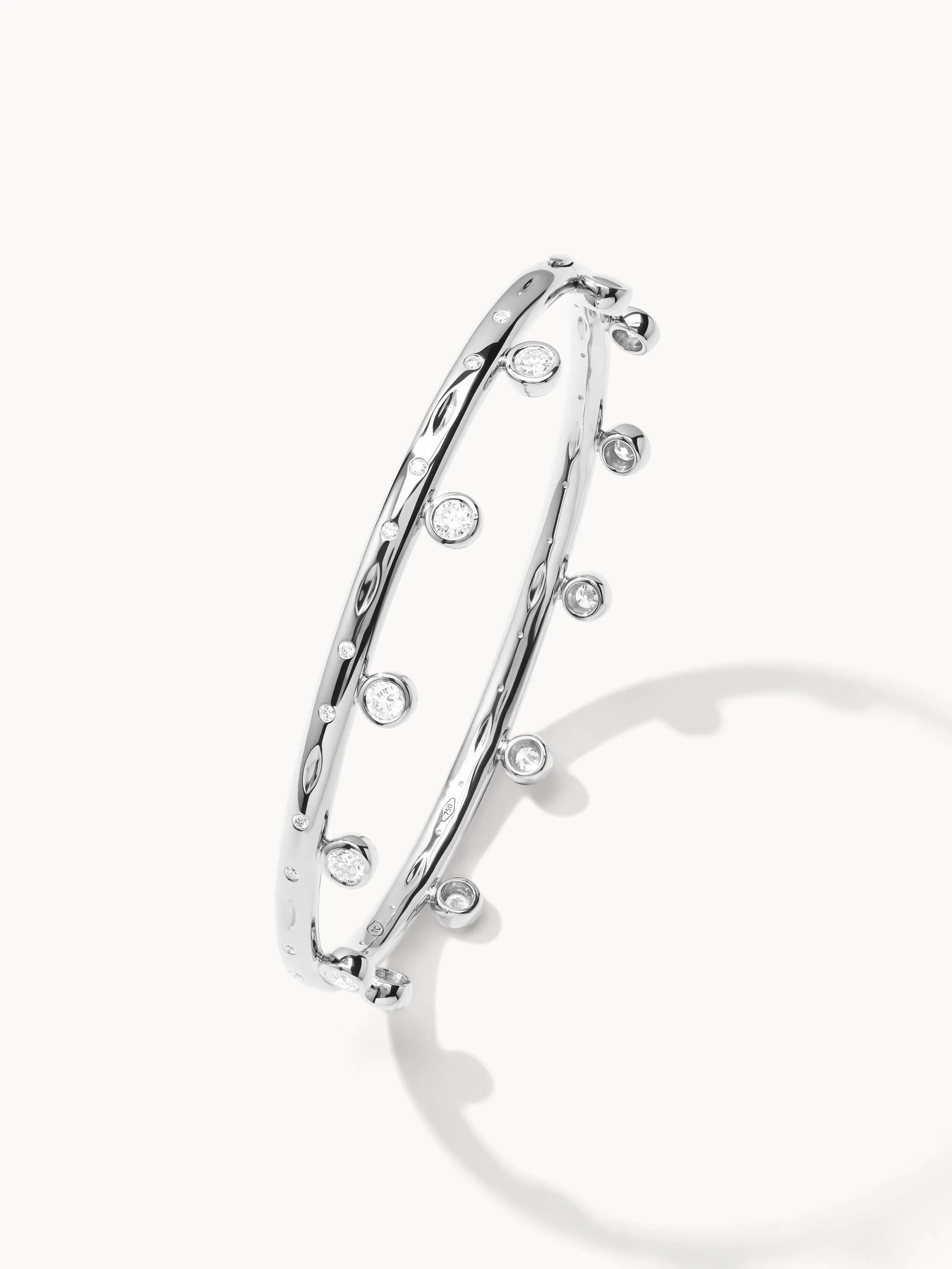 Bangle GYPSY 'Classic' 17 cm 18K white gold