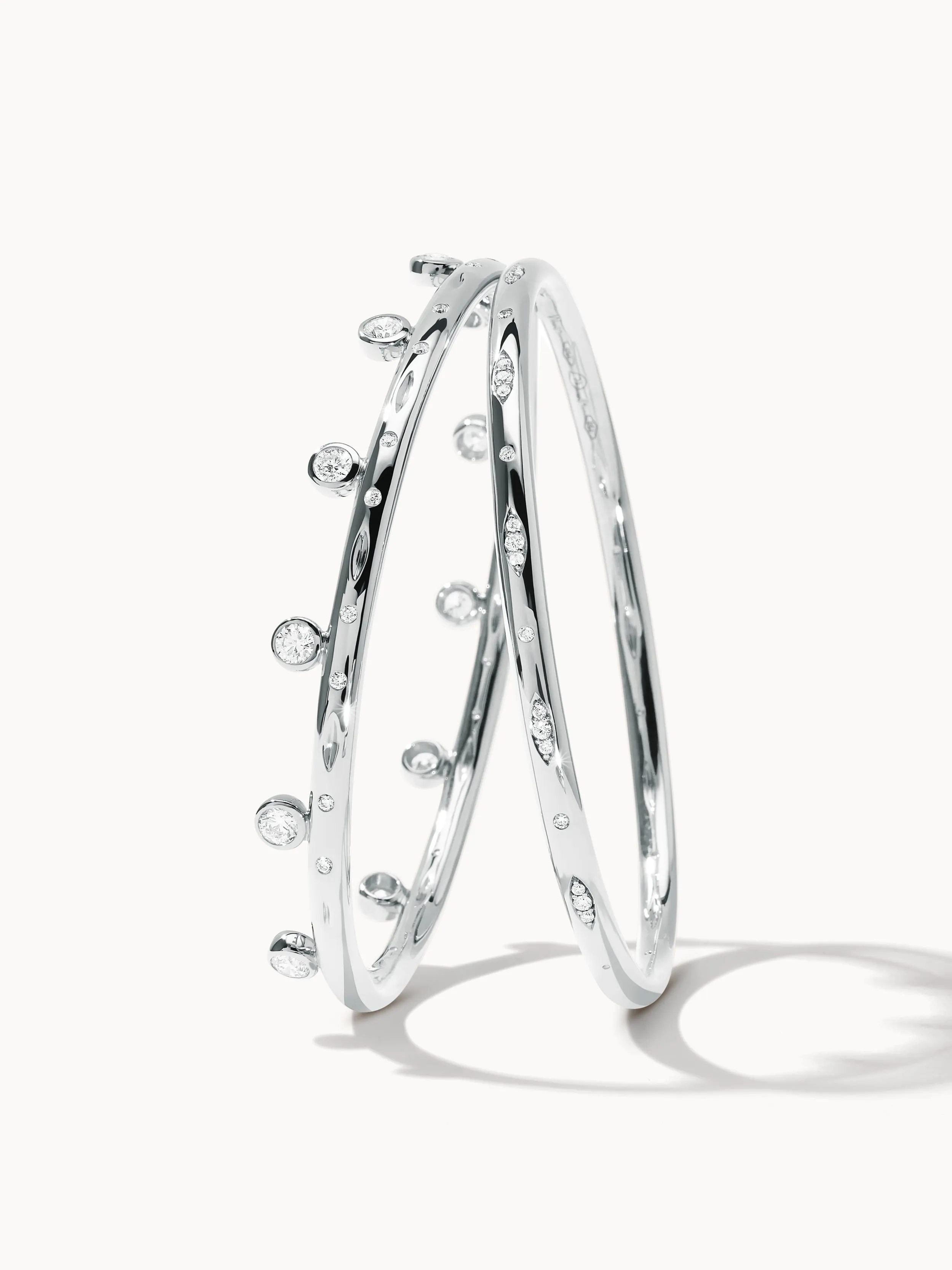 Bangle GYPSY 'Classic' 17 cm 18K white gold
