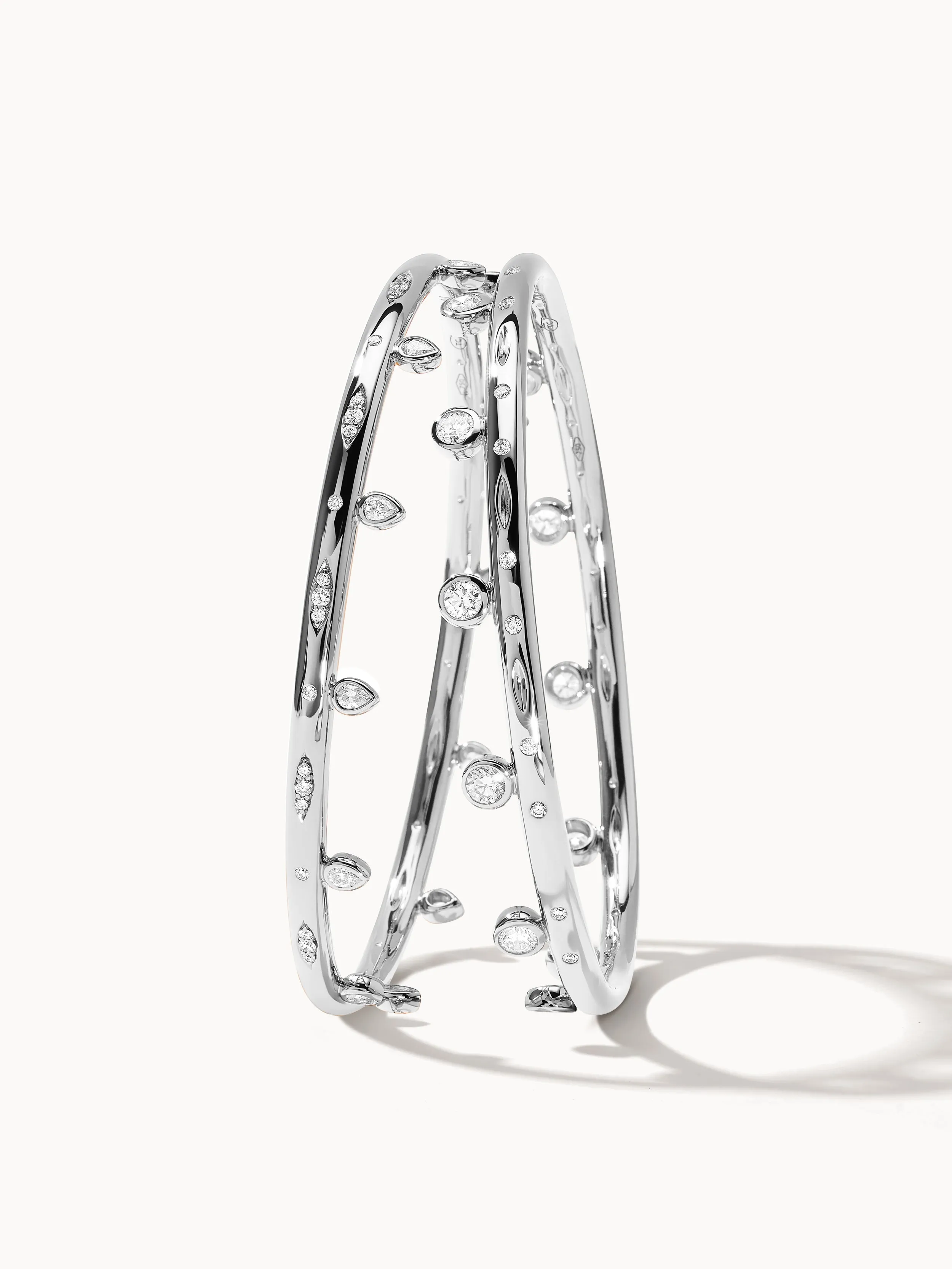 Bangle GYPSY 'Classic' 17 cm 18K white gold