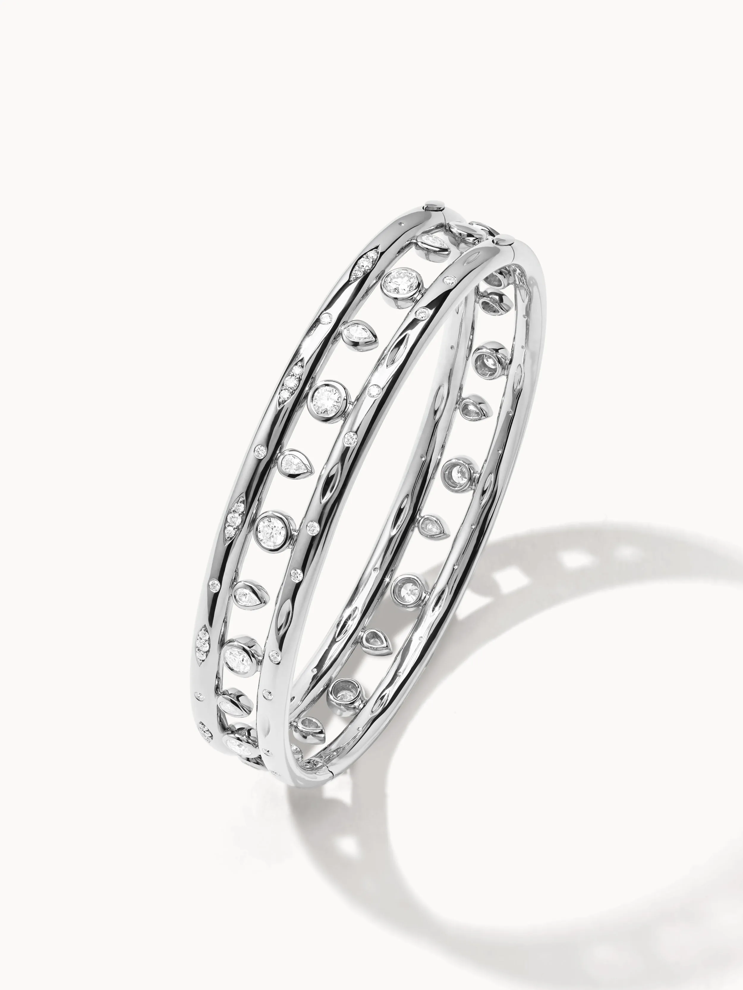 Bangle GYPSY 'Classic' 17 cm 18K white gold