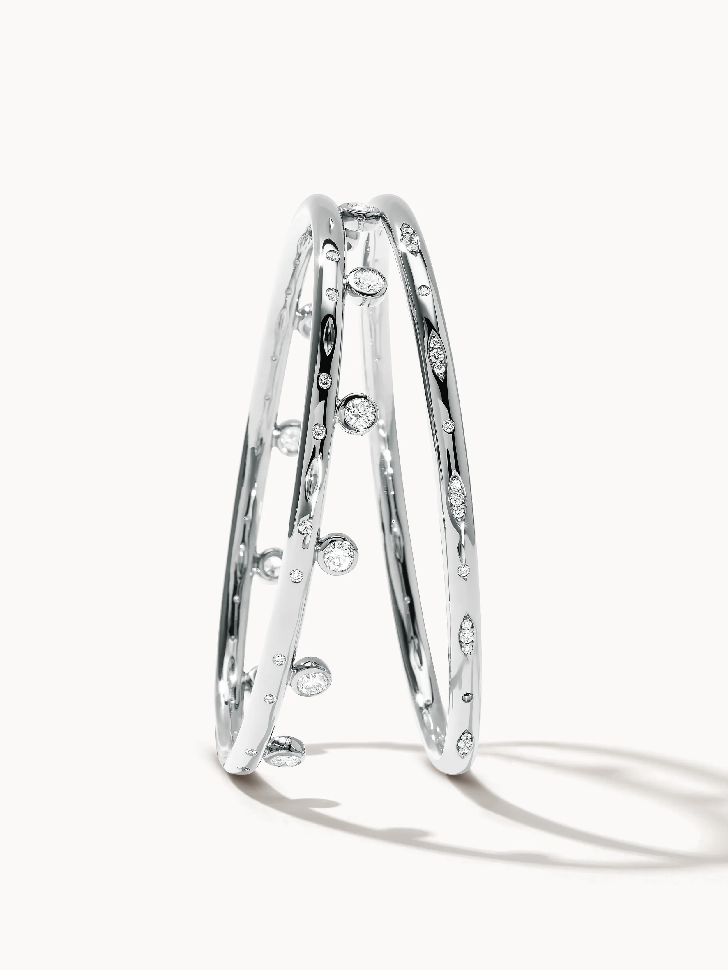 Bangle GYPSY 'Classic' 17 cm 18K white gold