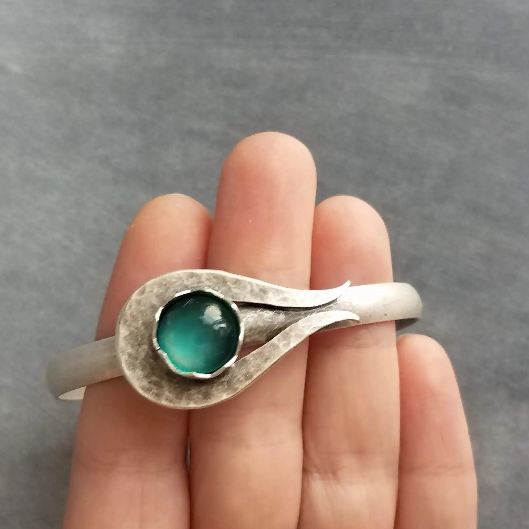Chunky Silver Cuff Bracelet, glass stone bracelet, heavy silver cuff, oxidized silver bracelet, antique silver cuff, glass hammered silver