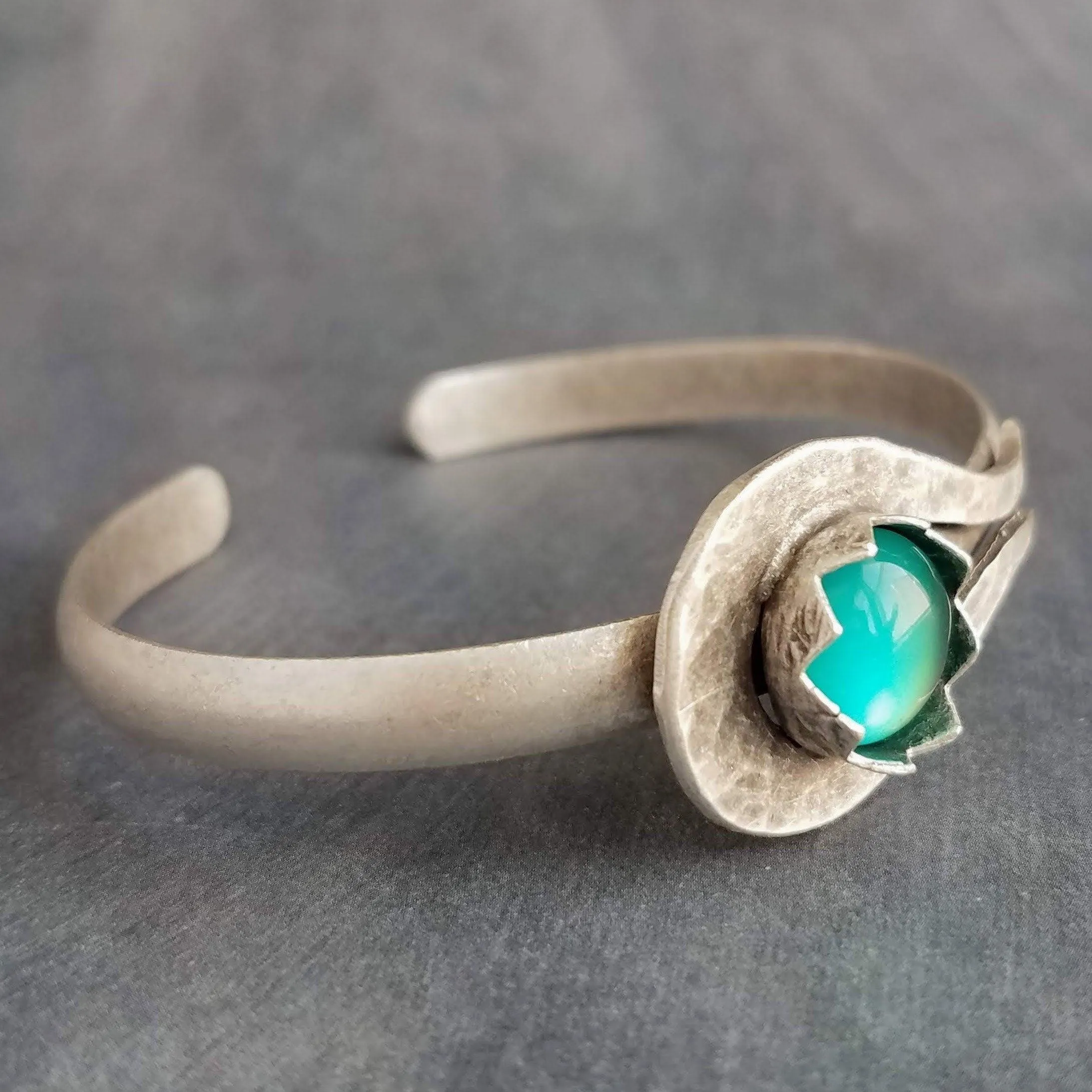 Chunky Silver Cuff Bracelet, glass stone bracelet, heavy silver cuff, oxidized silver bracelet, antique silver cuff, glass hammered silver