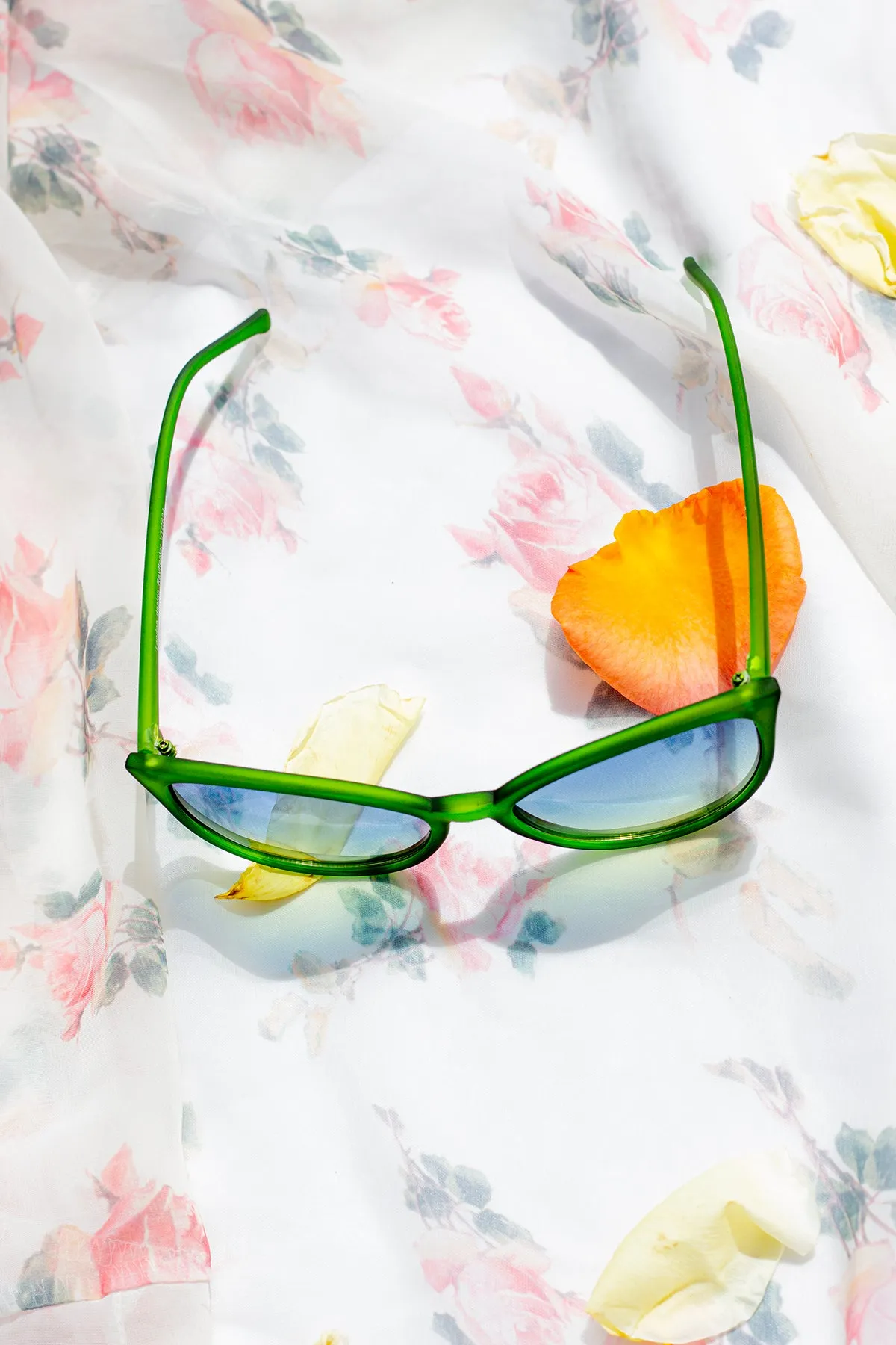 Delicate Large Cat Eye Sunglasses