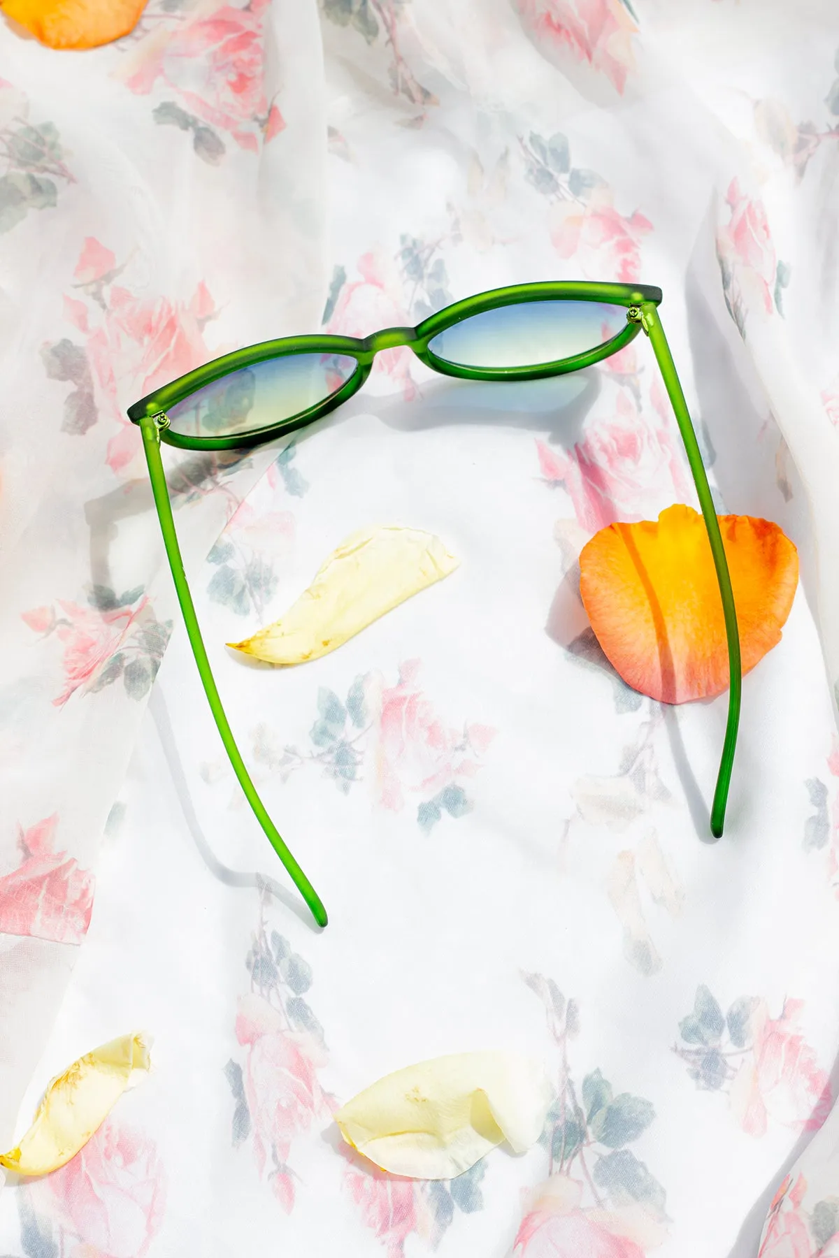 Delicate Large Cat Eye Sunglasses