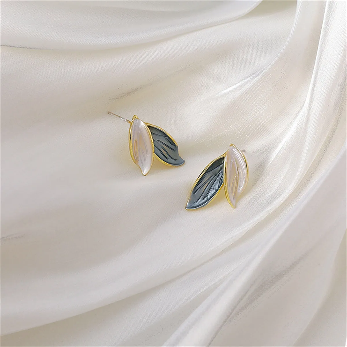 Enamel & 18K Gold-Plated Leaves Stud Earrings