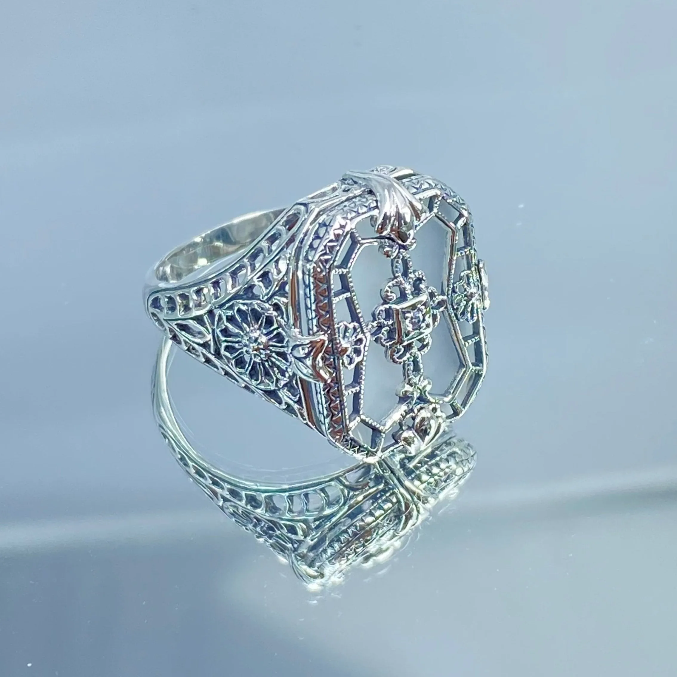 Frosted Camphor Glass Ring, Frosted White Camphor Glass & Inset Gem, Art Deco Jewelry #D203