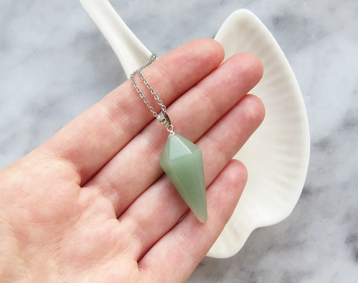Green aventurine pendant necklace