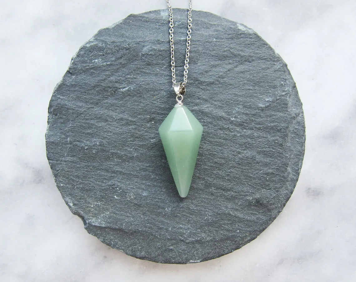 Green aventurine pendant necklace