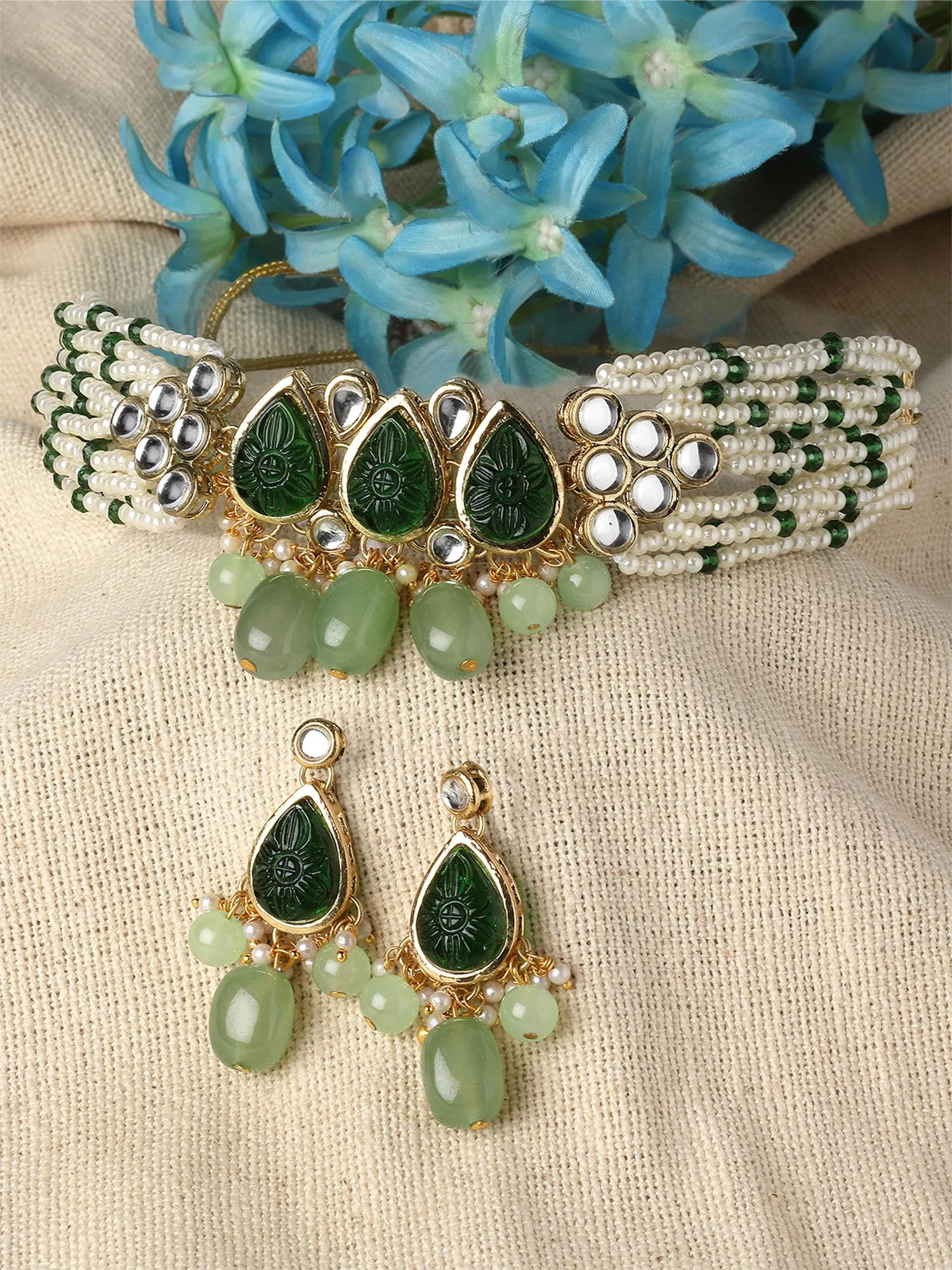 Karatcart Green Carved Stone Studded Pearl Beaded Kundan Choker Necklace Set for Women