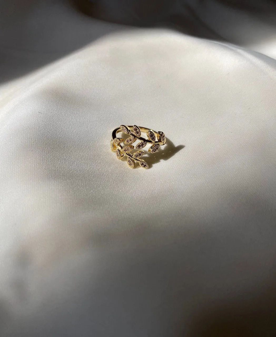 Leaf branches Ring
