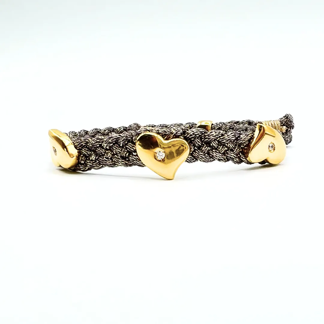 LES AMOURS metallic bracelet ♥ : Metallic ribbon with vermeil hearts.