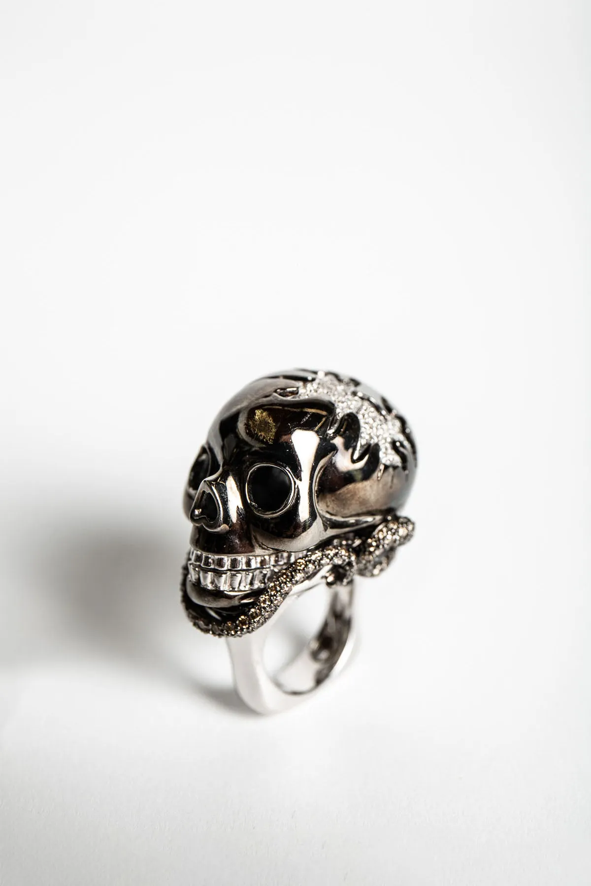 MAXFIELD PRIVATE COLLECTION | DIAMOND SKULL SNAKE RING