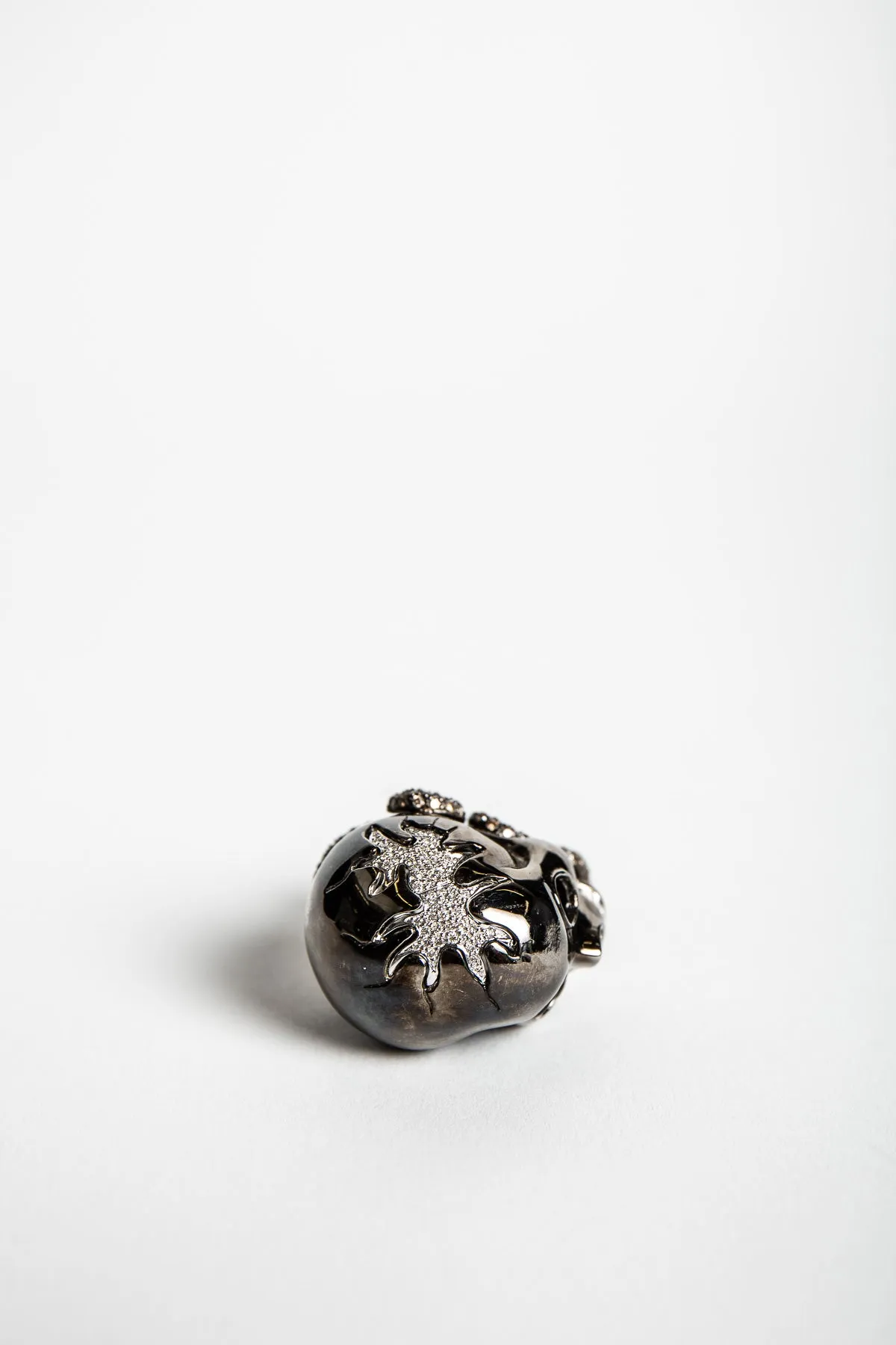 MAXFIELD PRIVATE COLLECTION | DIAMOND SKULL SNAKE RING