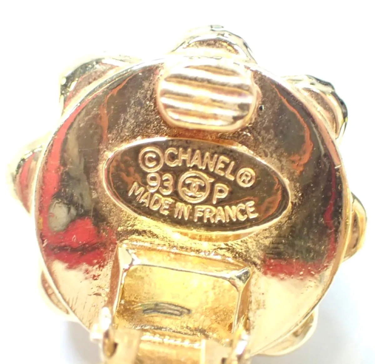 MINT. Vintage CHANEL round black and golden earrings with golden CC mark and crown frame. Bud design jewelry. 060225ac2