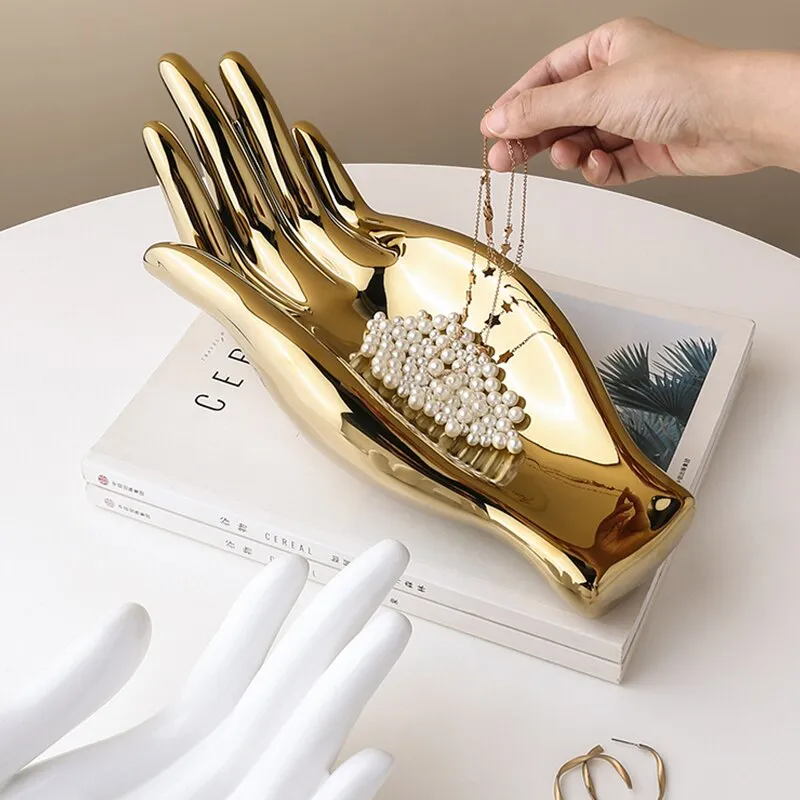 Modern Light Luxury Ceramic Hand-carved Ornaments