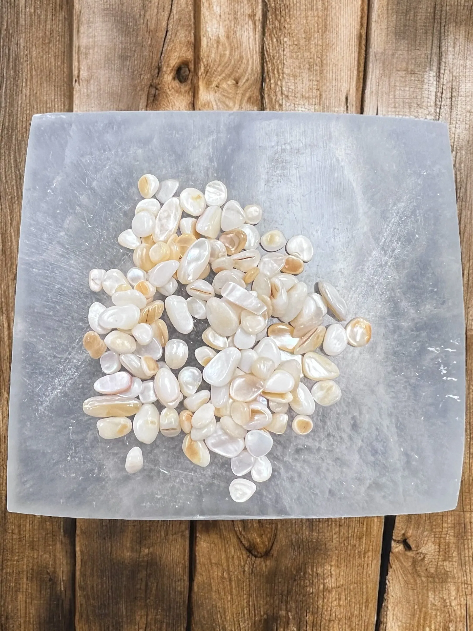 Mother of Pearl Gemstone Chips