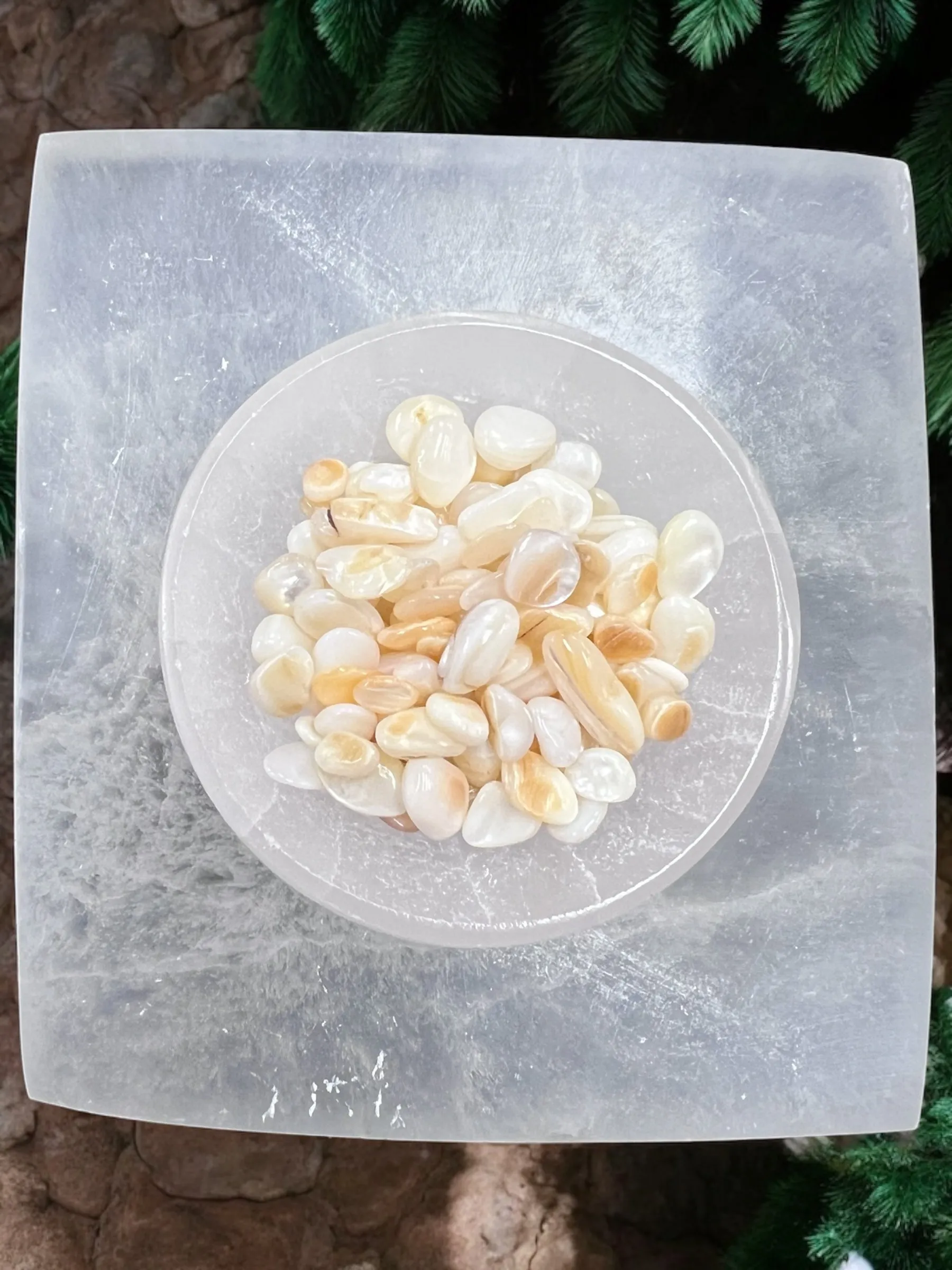 Mother of Pearl Gemstone Chips