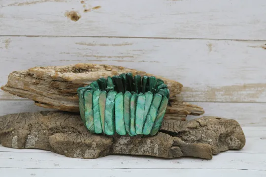 Mother of Pearl Stretch Bracelets (Teal)