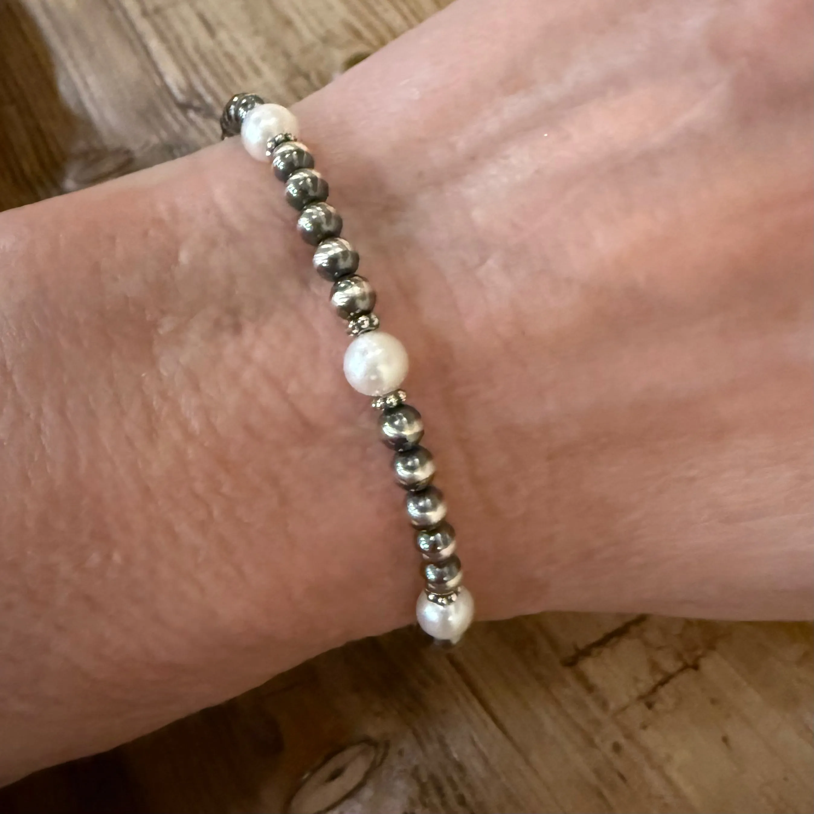 Navajo Pearl Freshwater Pearl Bracelet