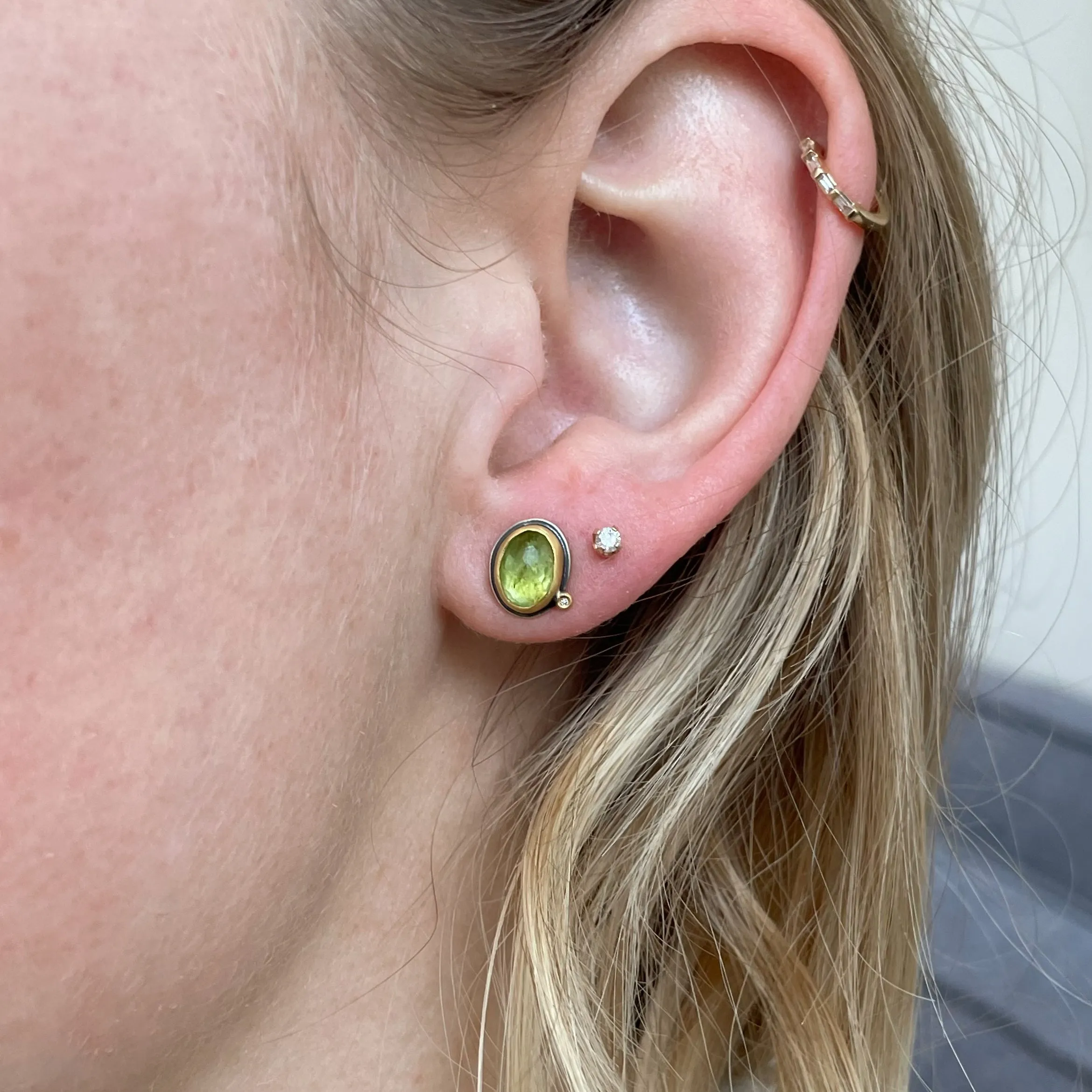 Peridot Stud Earring with Diamond