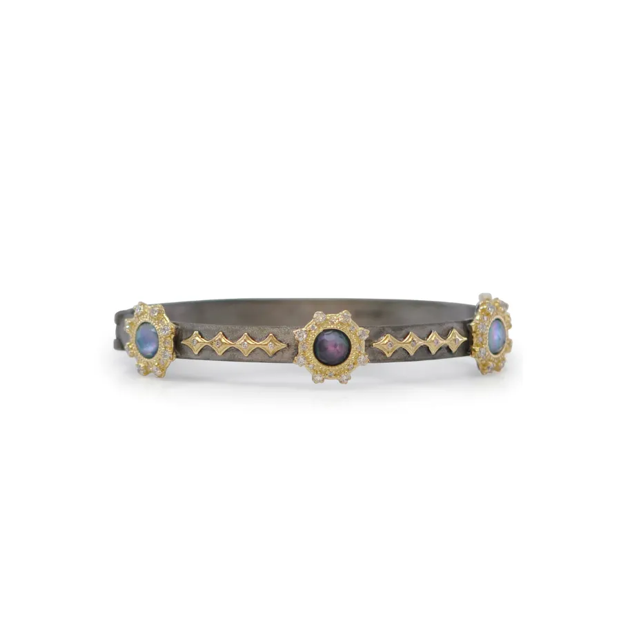 Pointed Black Onyx Halo Stations Huggie Bracelet