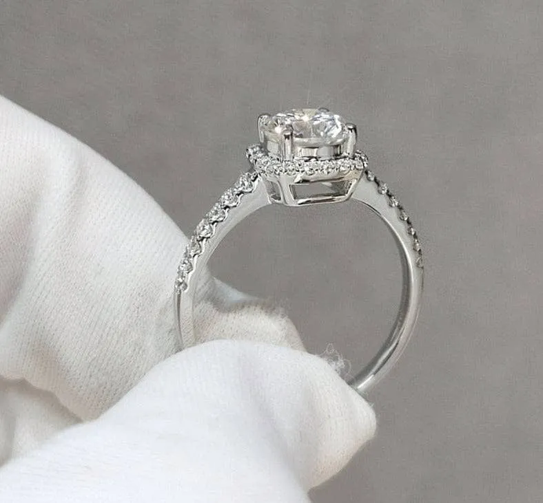 Round Cut 1-2 Carat Diamond Engagement Ring