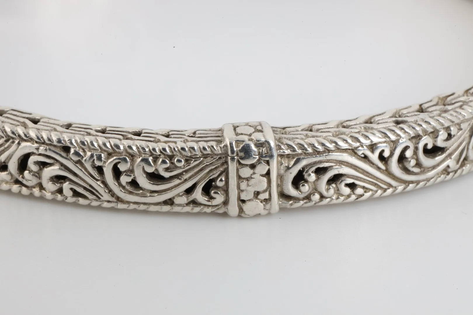 Sarda 925 Silver Hinged Cuff Bracelet (30.43g.)