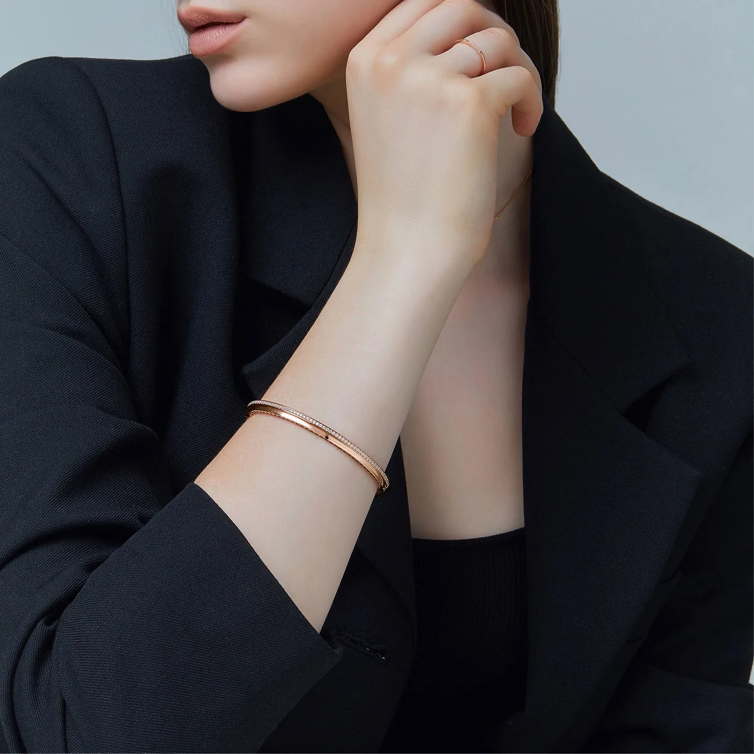 Signature. D Gold Bracelet JDRBR3F27ZC