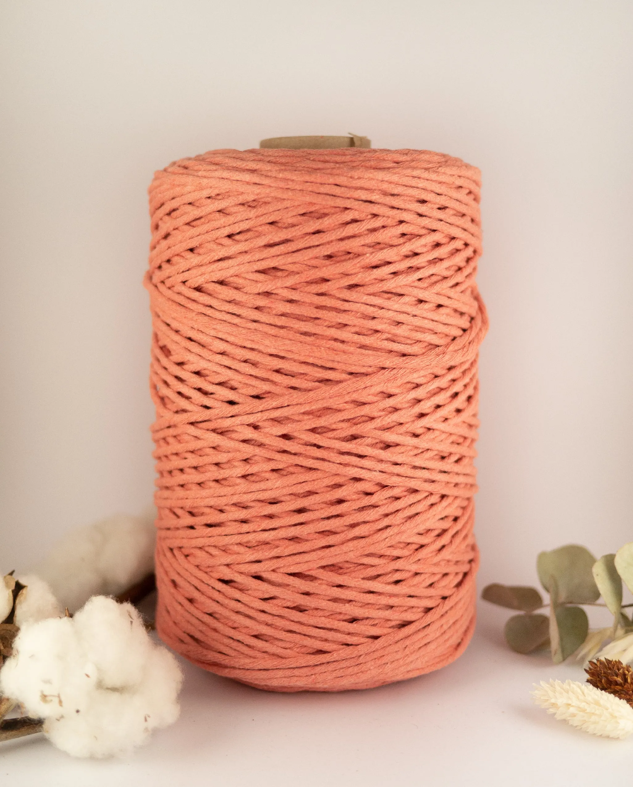 Strawberry 'n' Cream cotton string, 1 kg